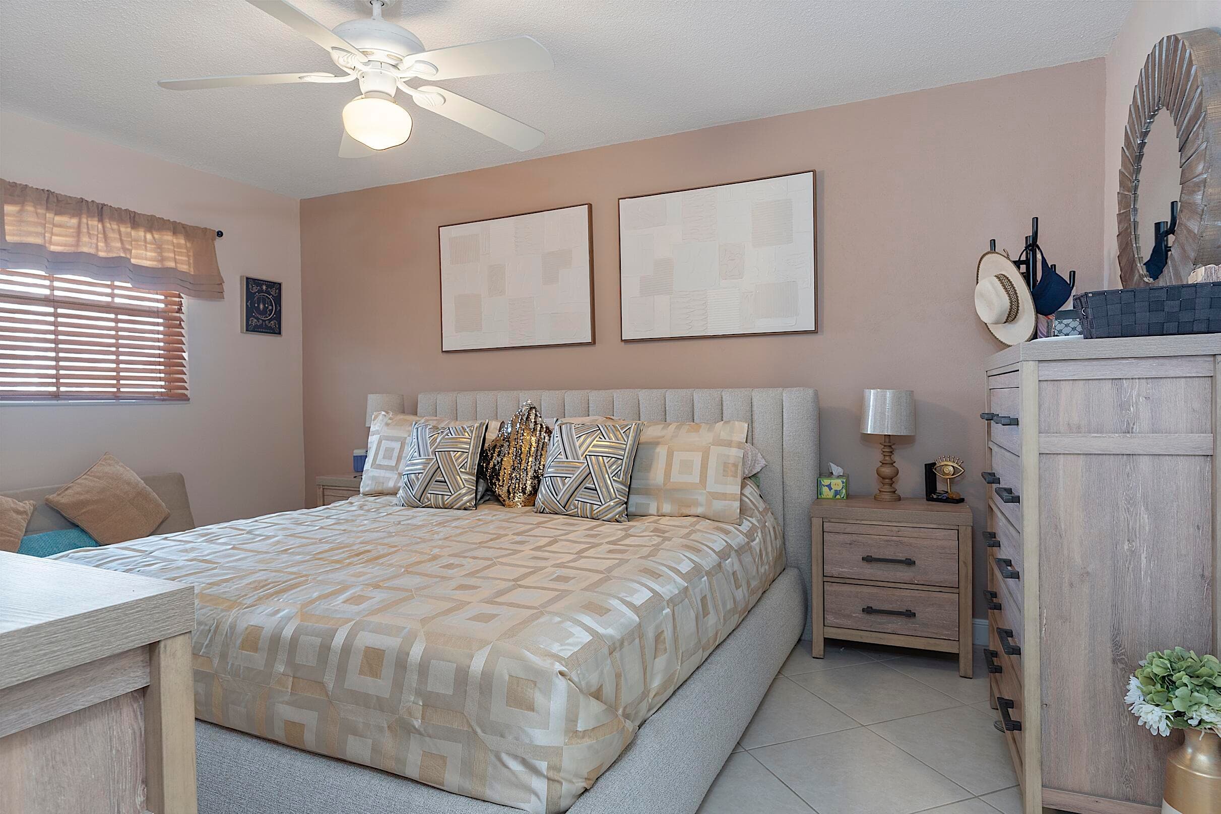 455 Paradise Isle Boulevard 404, Hallandale Beach, FL 33009 — photo 39 of 55
