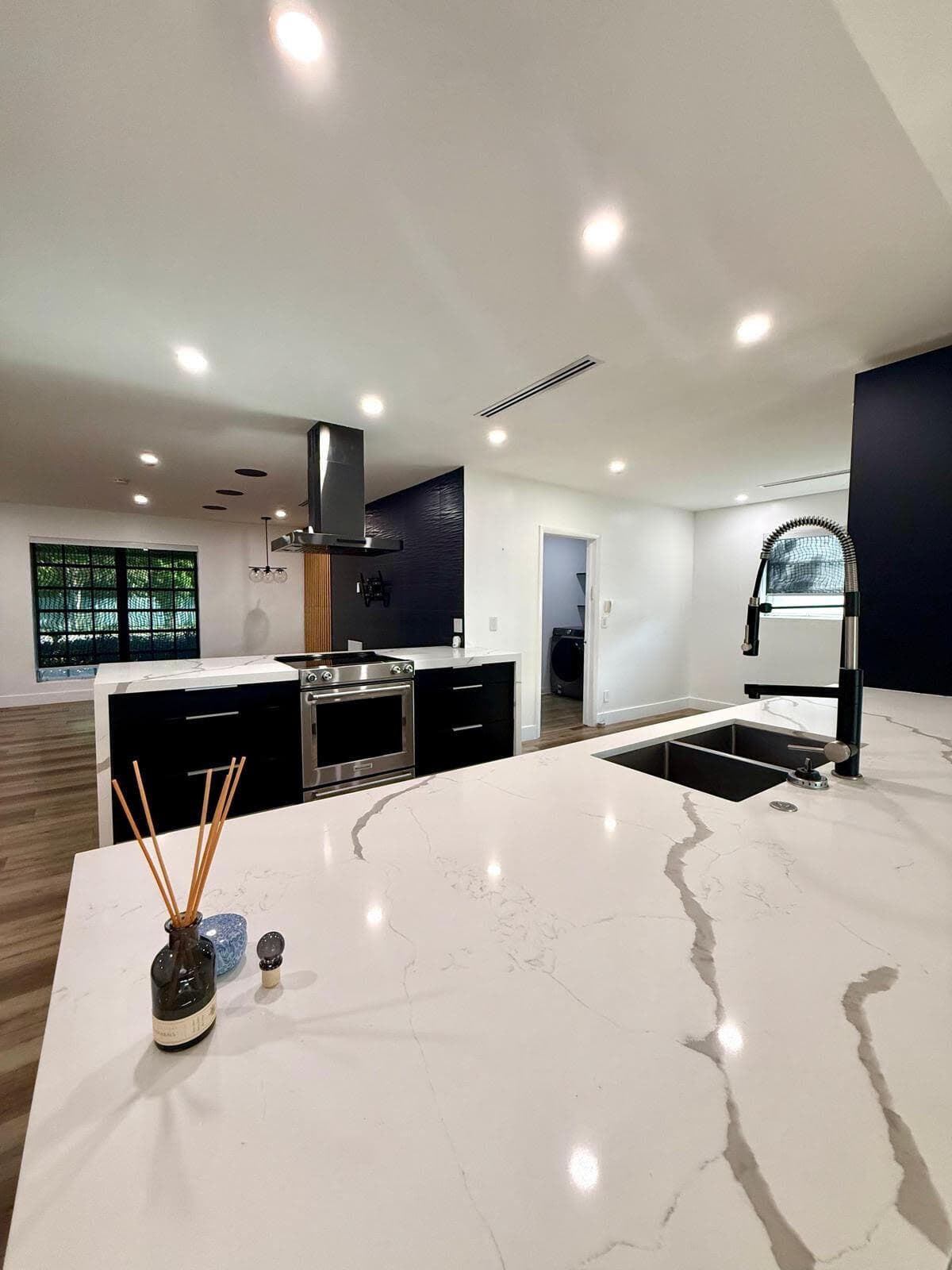 4411 Thomas Street, Hollywood, FL 33021 — photo 10 of 30