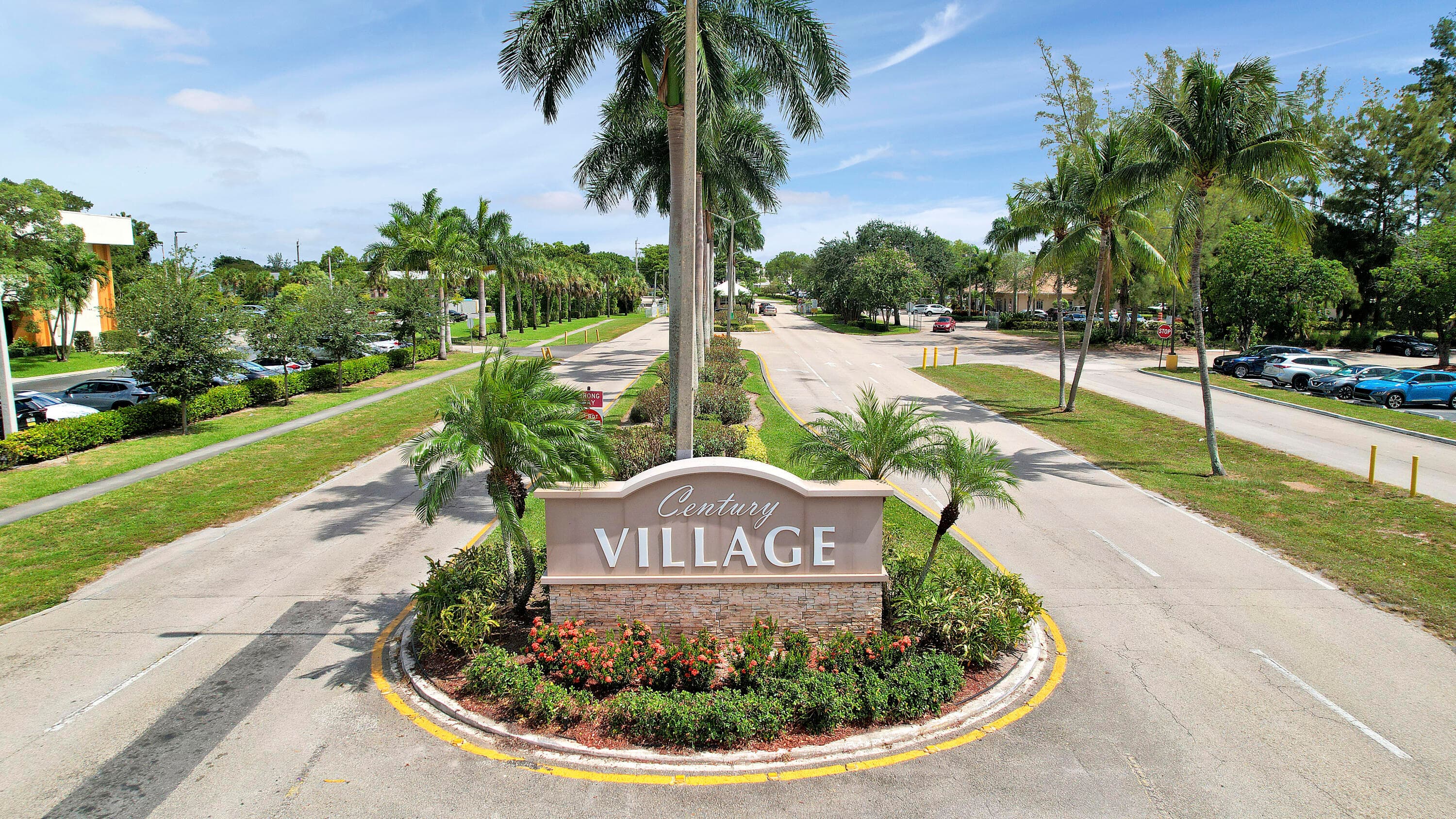 210 Wellington E, West Palm Beach, FL 33417 — photo 1 of 22