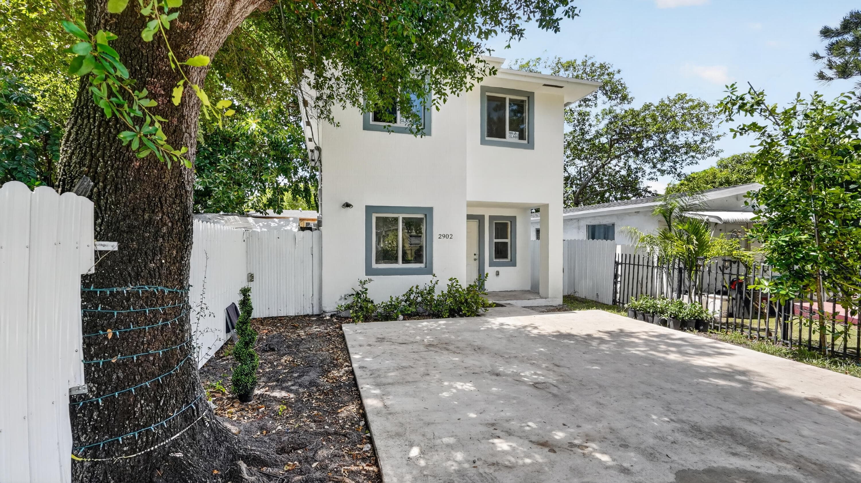 2902 NW 44th Street, Miami, FL 33142 — photo 2 of 25