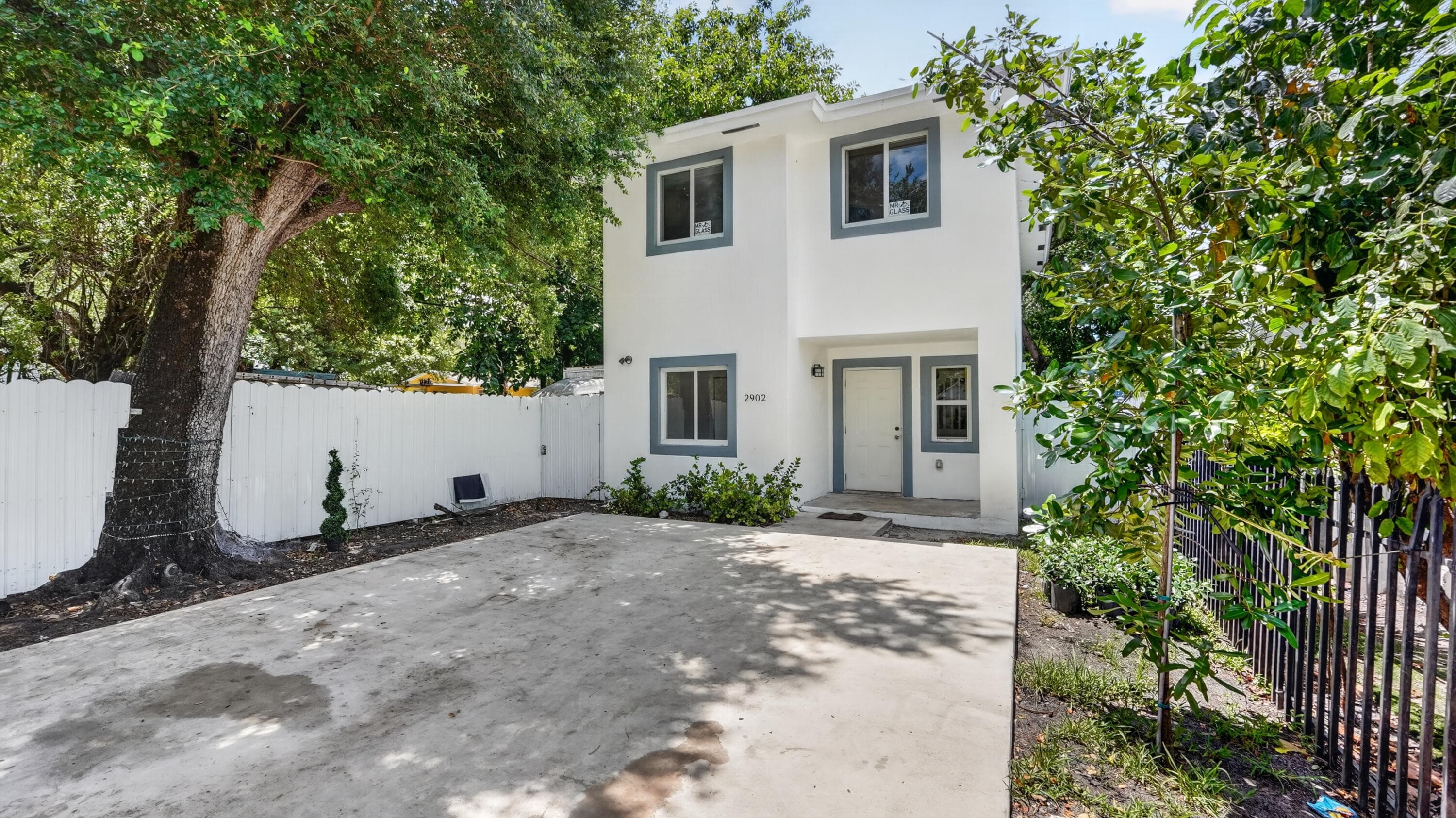 2902 NW 44th Street, Miami, FL 33142 — photo 4 of 25