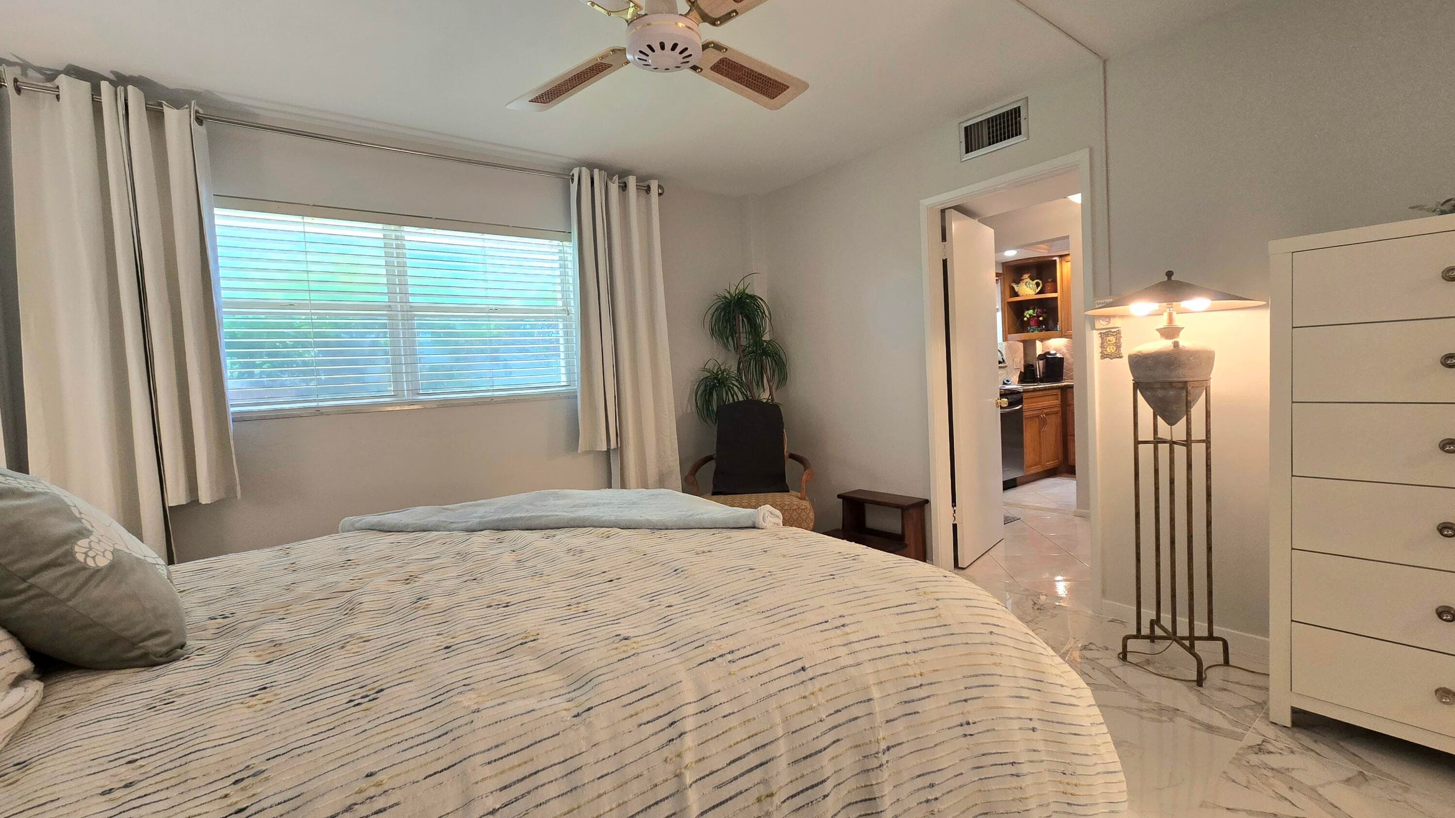 1161 Hillsboro Mile 107, Hillsboro Beach, FL 33062 — photo 34 of 53