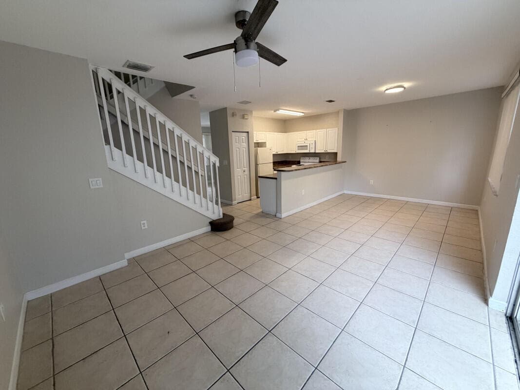 933 NE 42nd Avenue, Homestead, FL 33033 — photo 4 of 16
