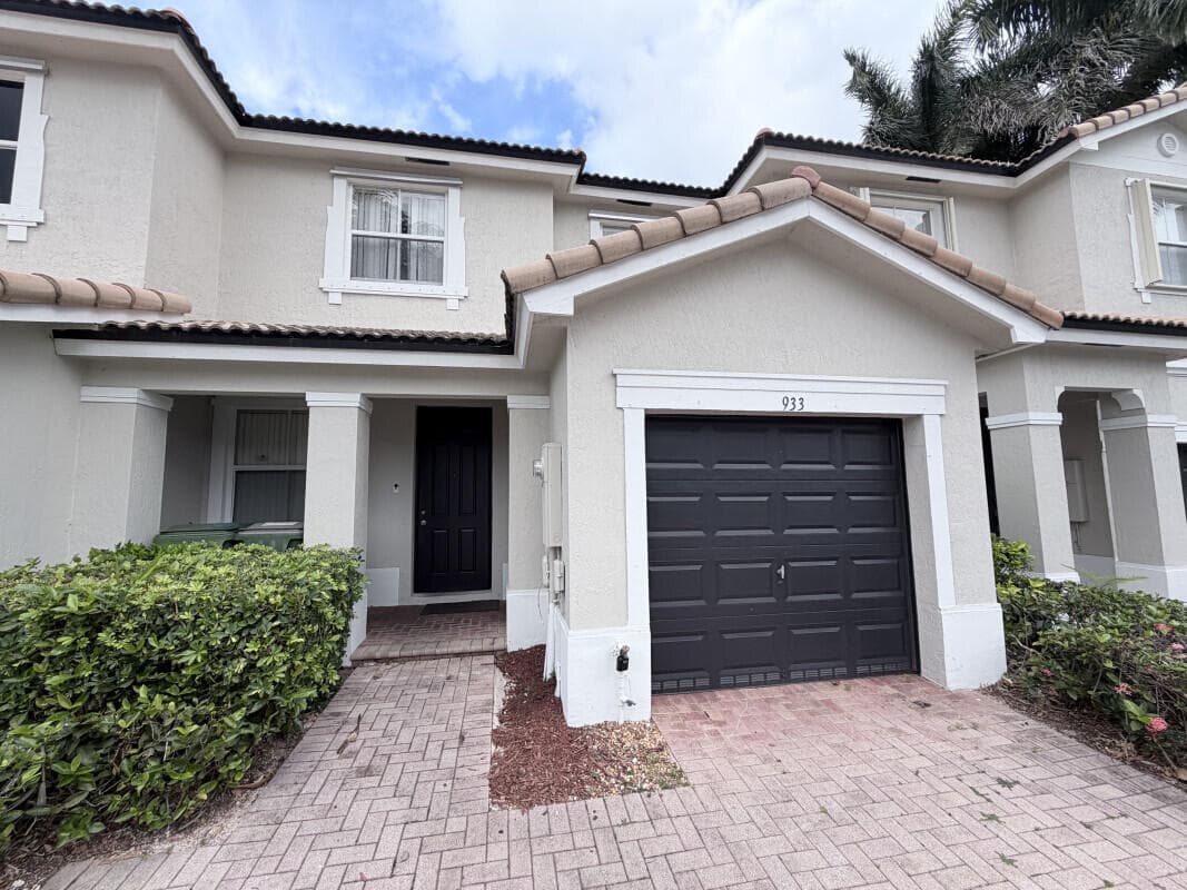 933 NE 42nd Avenue, Homestead, FL 33033 — photo 16 of 16