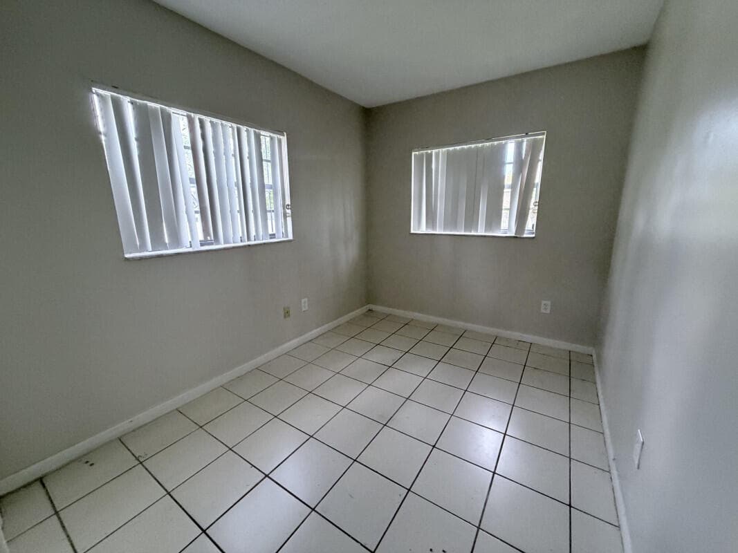 639 SW 3rd Terrace, Homestead, FL 33034 — photo 6 of 13