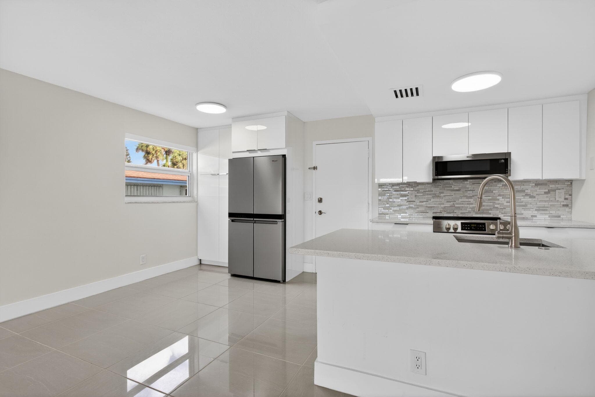 3212 NE 12th Street 204, Pompano Beach, FL 33062 — photo 2 of 27