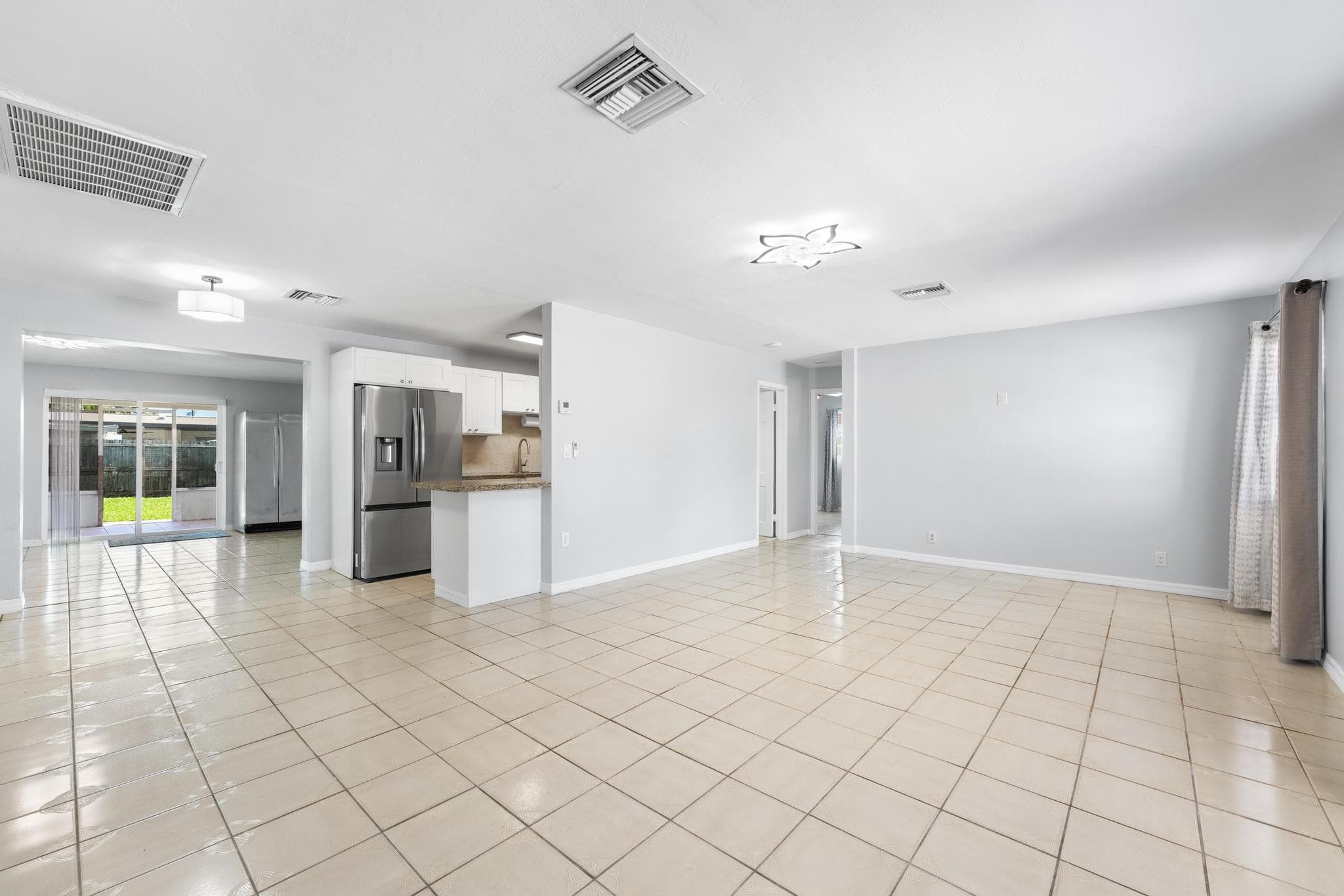 2105 Wellington Road, West Palm Beach, FL 33409 — photo 5 of 45
