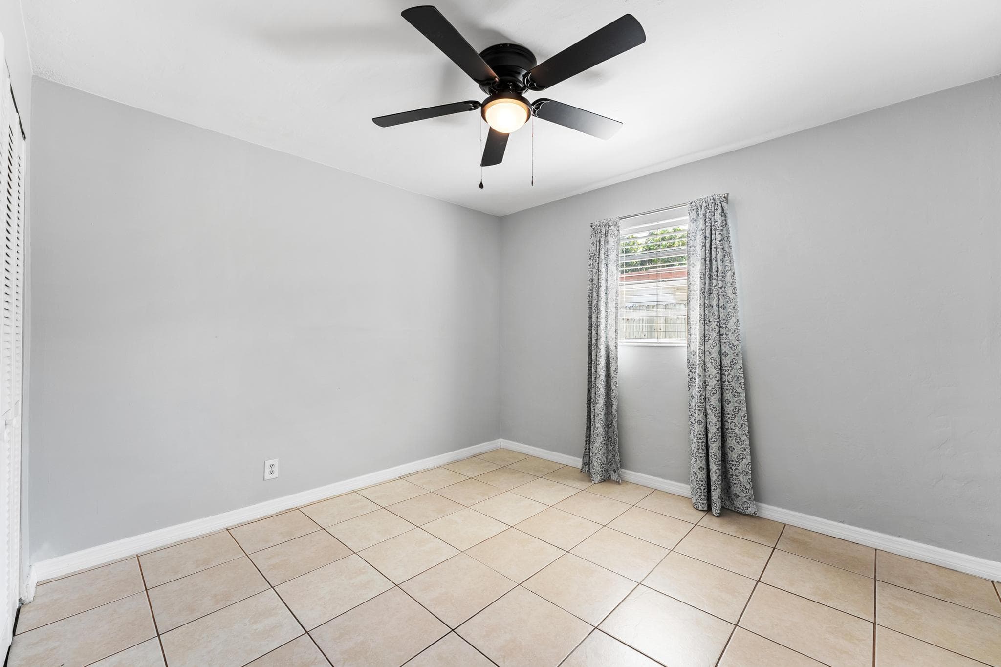 2105 Wellington Road, West Palm Beach, FL 33409 — photo 30 of 45