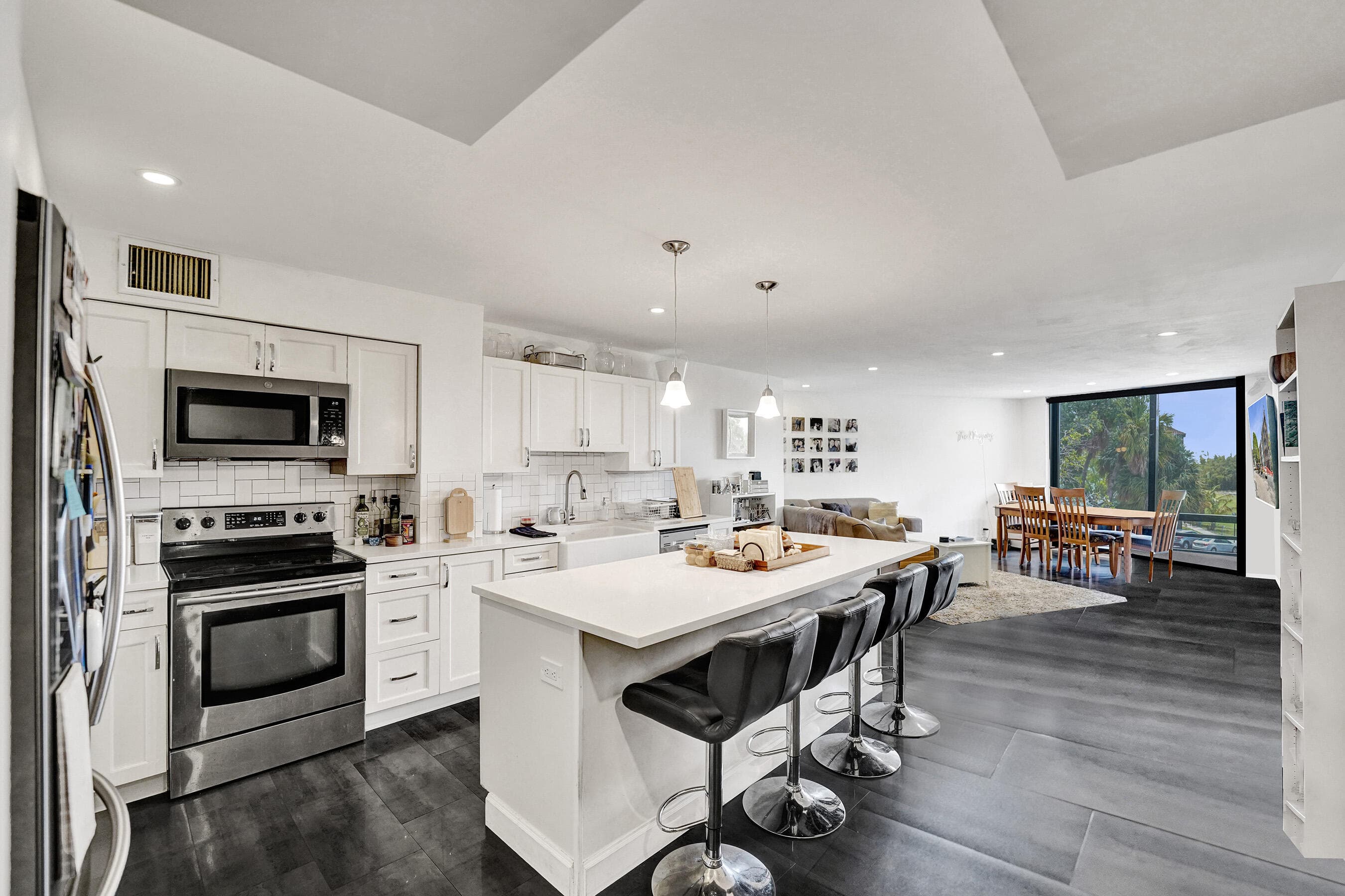 3800 N Hills Drive 301, Hollywood, FL 33021 — photo 4 of 30