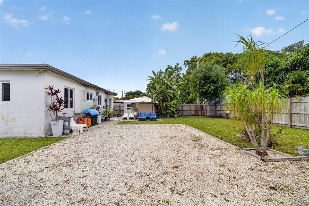 995 NE 156th Terrace, North Miami Beach, FL 33162 — photo 29 of 36