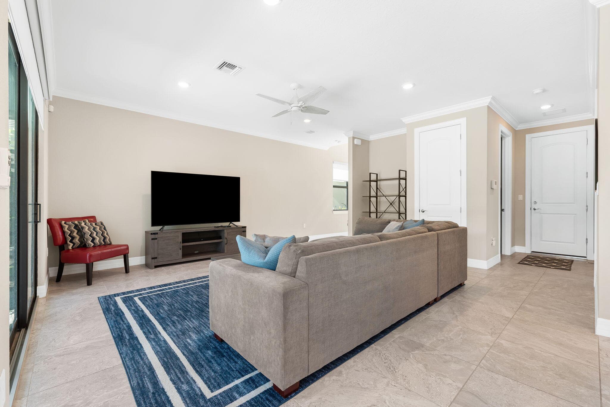 4688 E Pinehurst Trl Trail E, Oakland Park, FL 33309 — photo 20 of 47