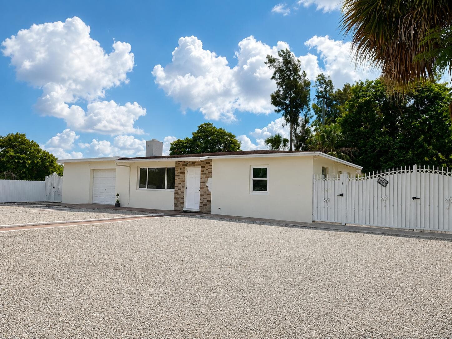 2000 Eagle Drive, Westgate, FL 33409 — photo