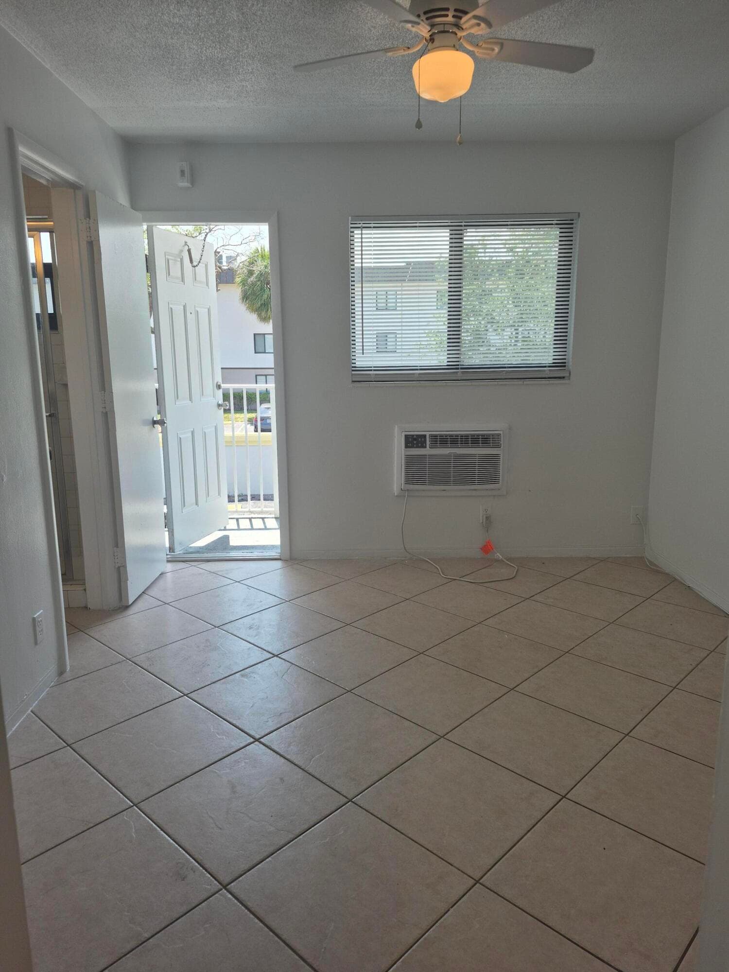 1960 NE 48 Street 9, Pompano Beach, FL 33064 — photo 5 of 6
