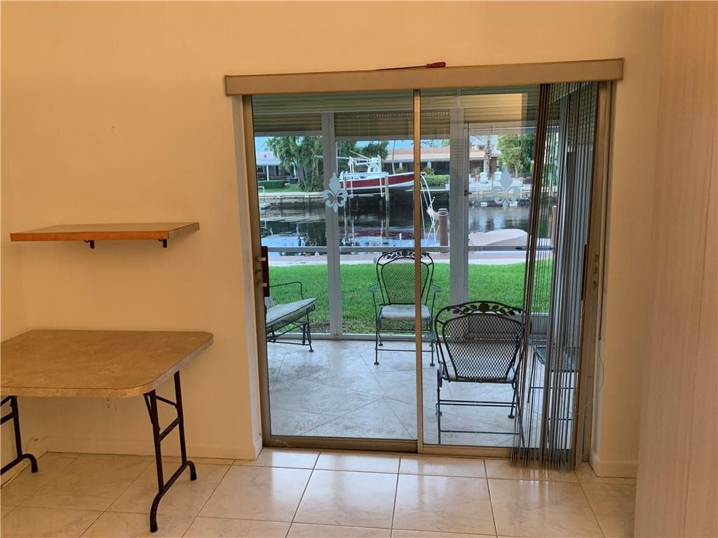934 SE 9th Avenue 1, Pompano Beach, FL 33060 — photo 8 of 20