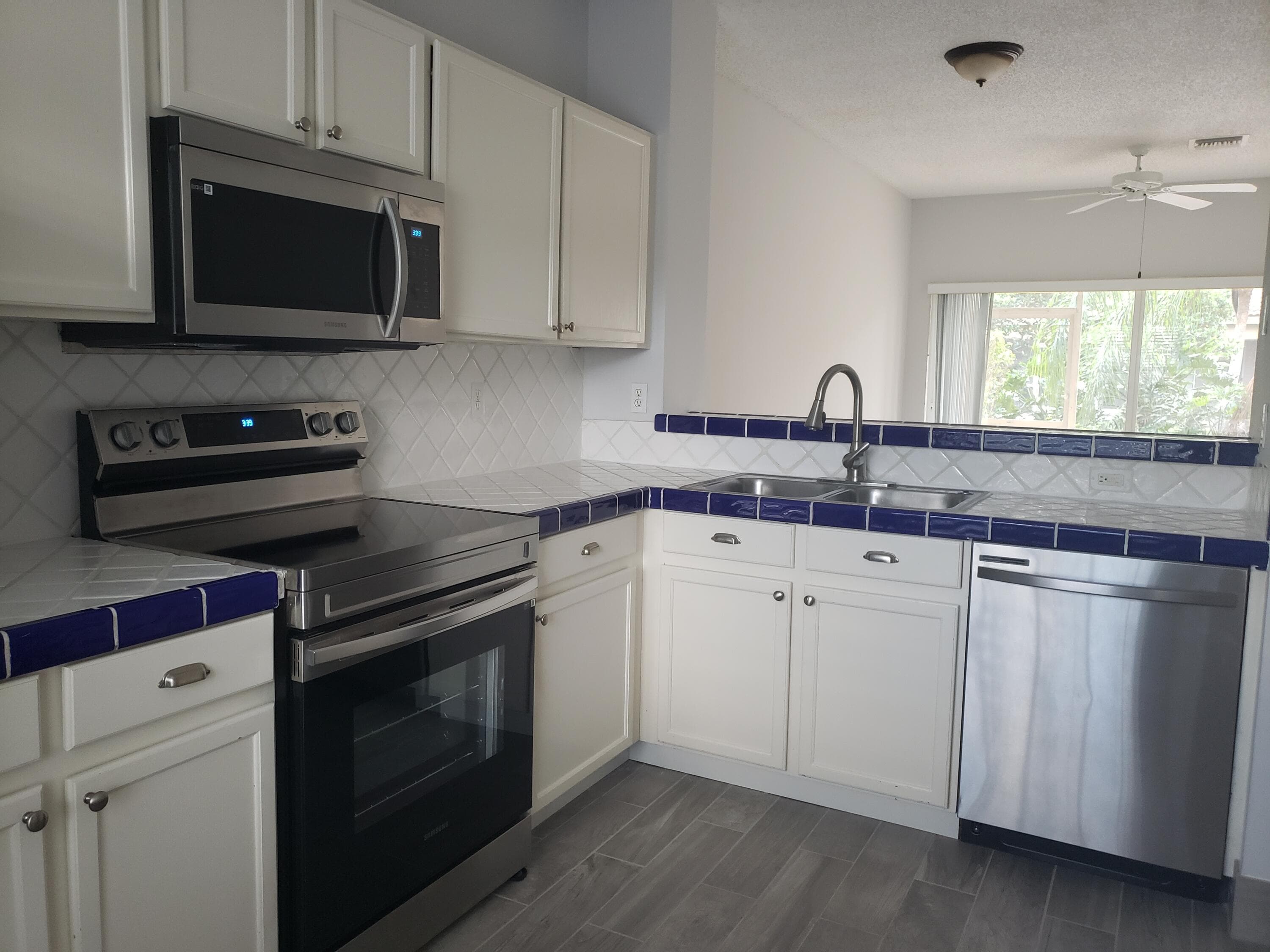 6945 Stoney Creek Circle 6945, Lake Worth, FL 33467 — photo 3 of 20