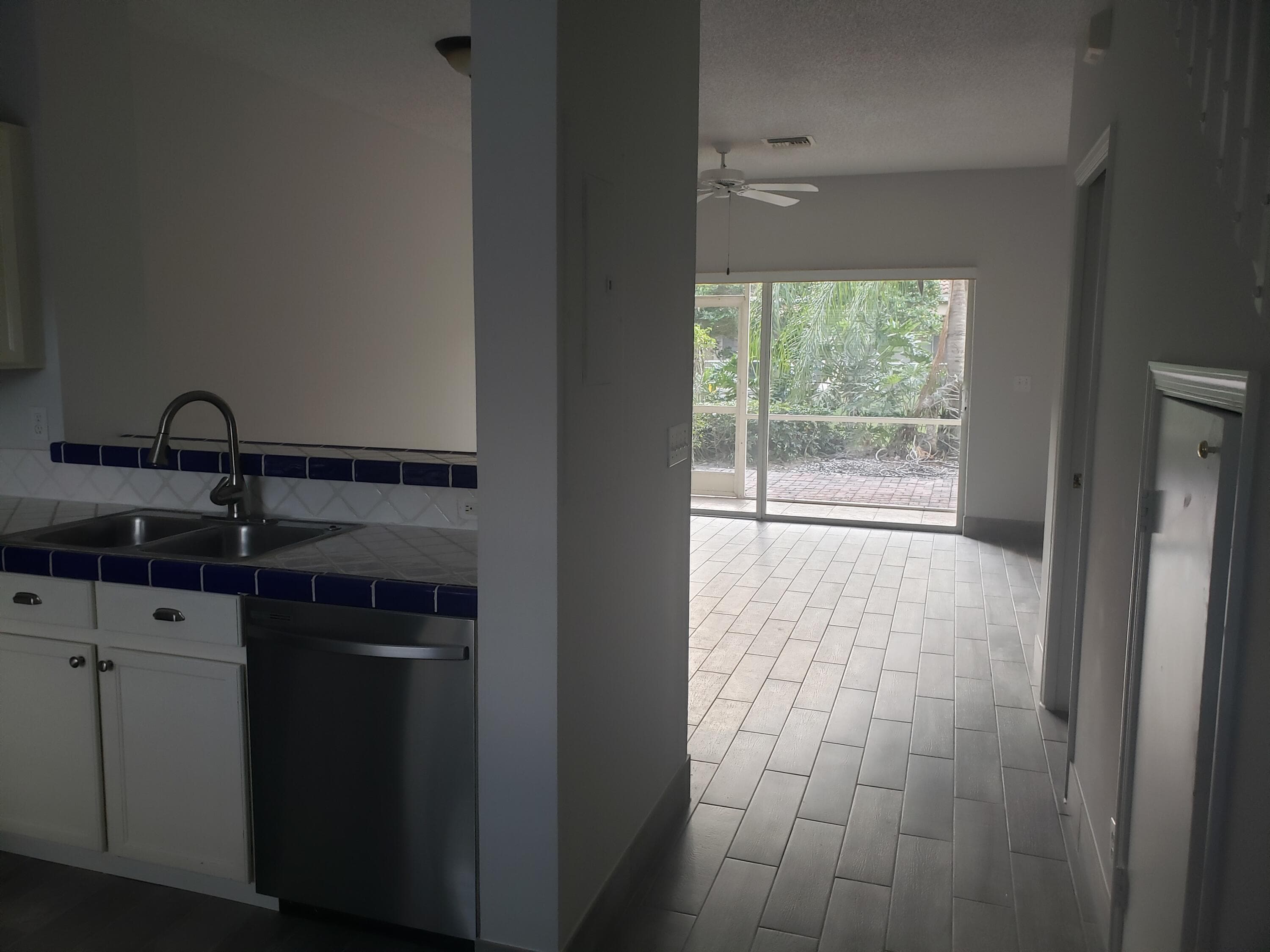 6945 Stoney Creek Circle 6945, Lake Worth, FL 33467 — photo 4 of 20