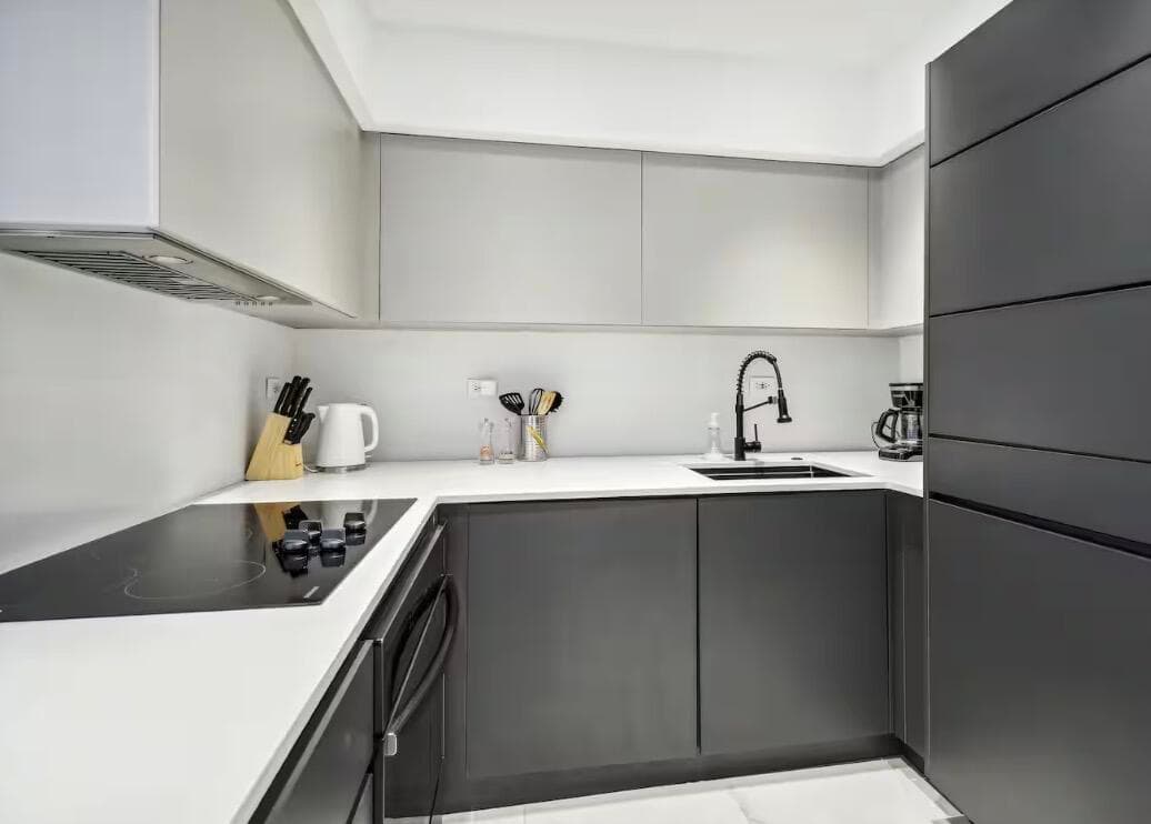 1500 Bay Road 364, Miami Beach, FL 33139 — photo 14 of 53