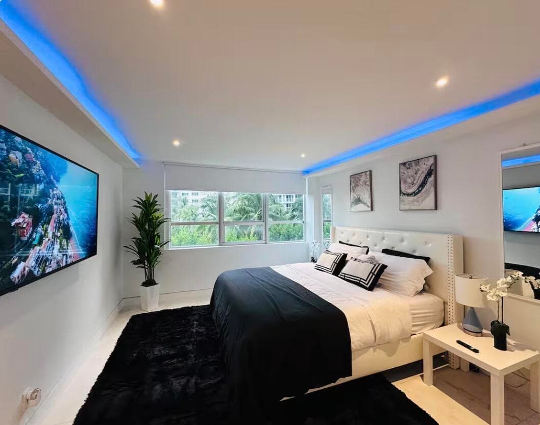 1500 Bay Road 364, Miami Beach, FL 33139 — photo 4 of 53