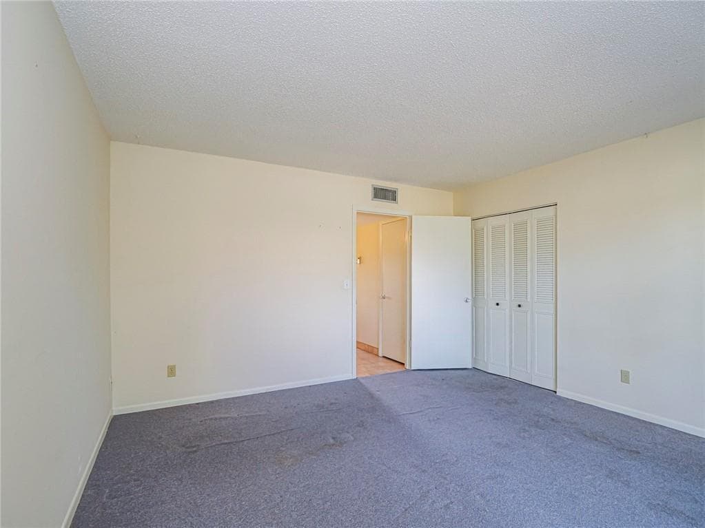 76 Royal Oak Drive 104, Vero Beach, FL 32962 — photo 17 of 39