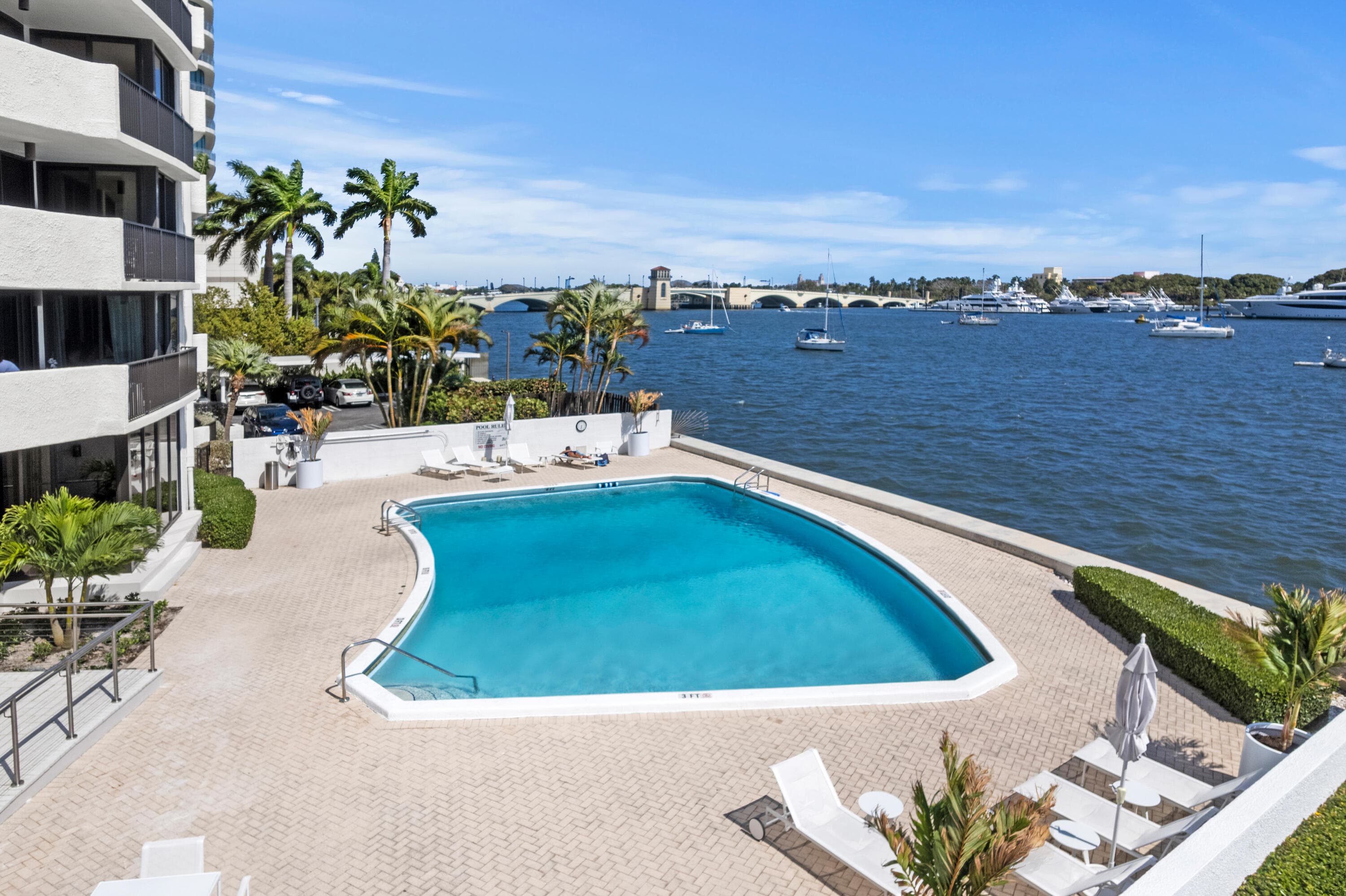 1200 S Flagler Drive 306, West Palm Beach, FL 33401 — photo 2 of 4