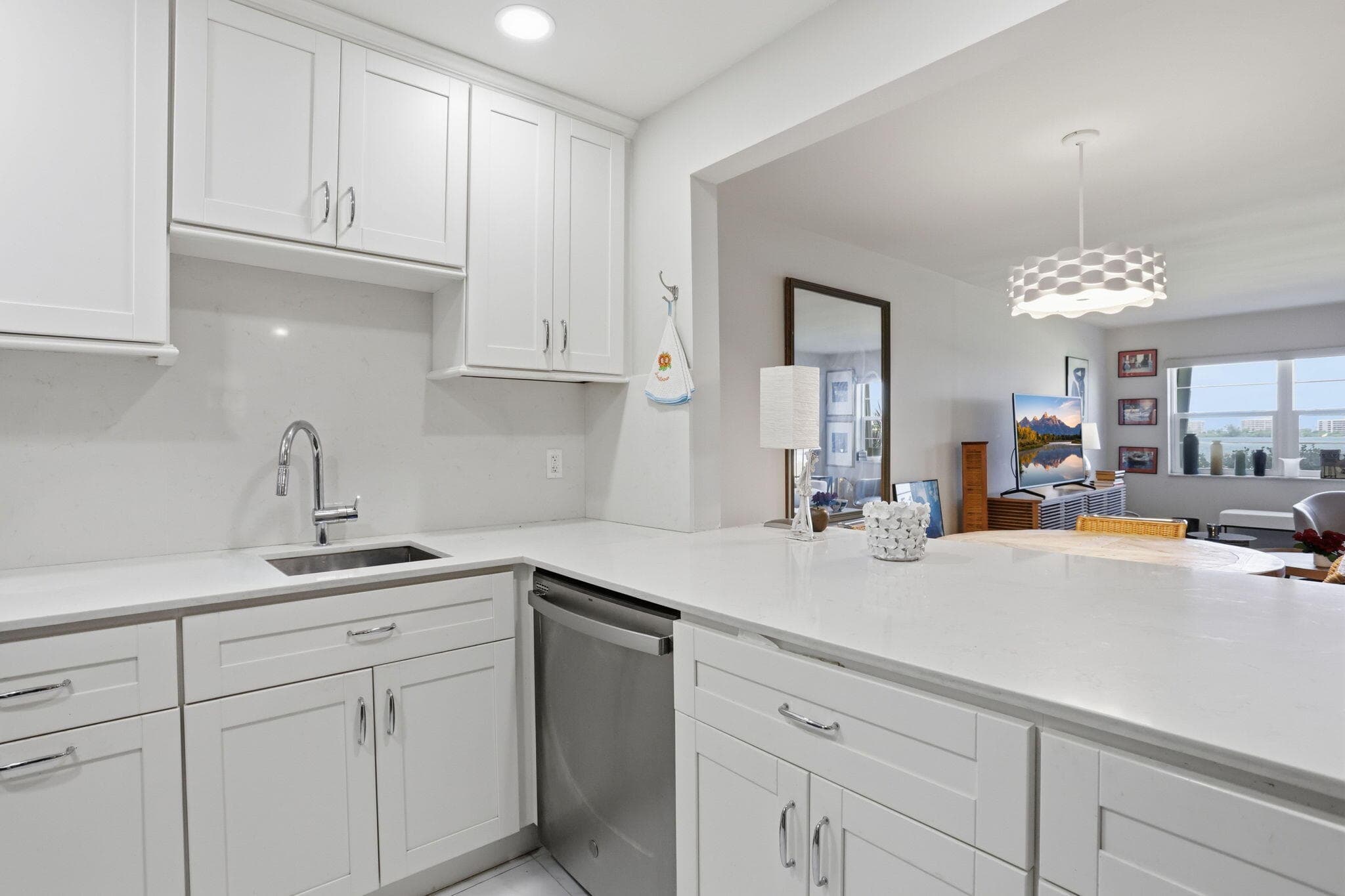 1516 S Lakeside Drive 103, Lake Worth Beach, FL 33460 — photo 15 of 28