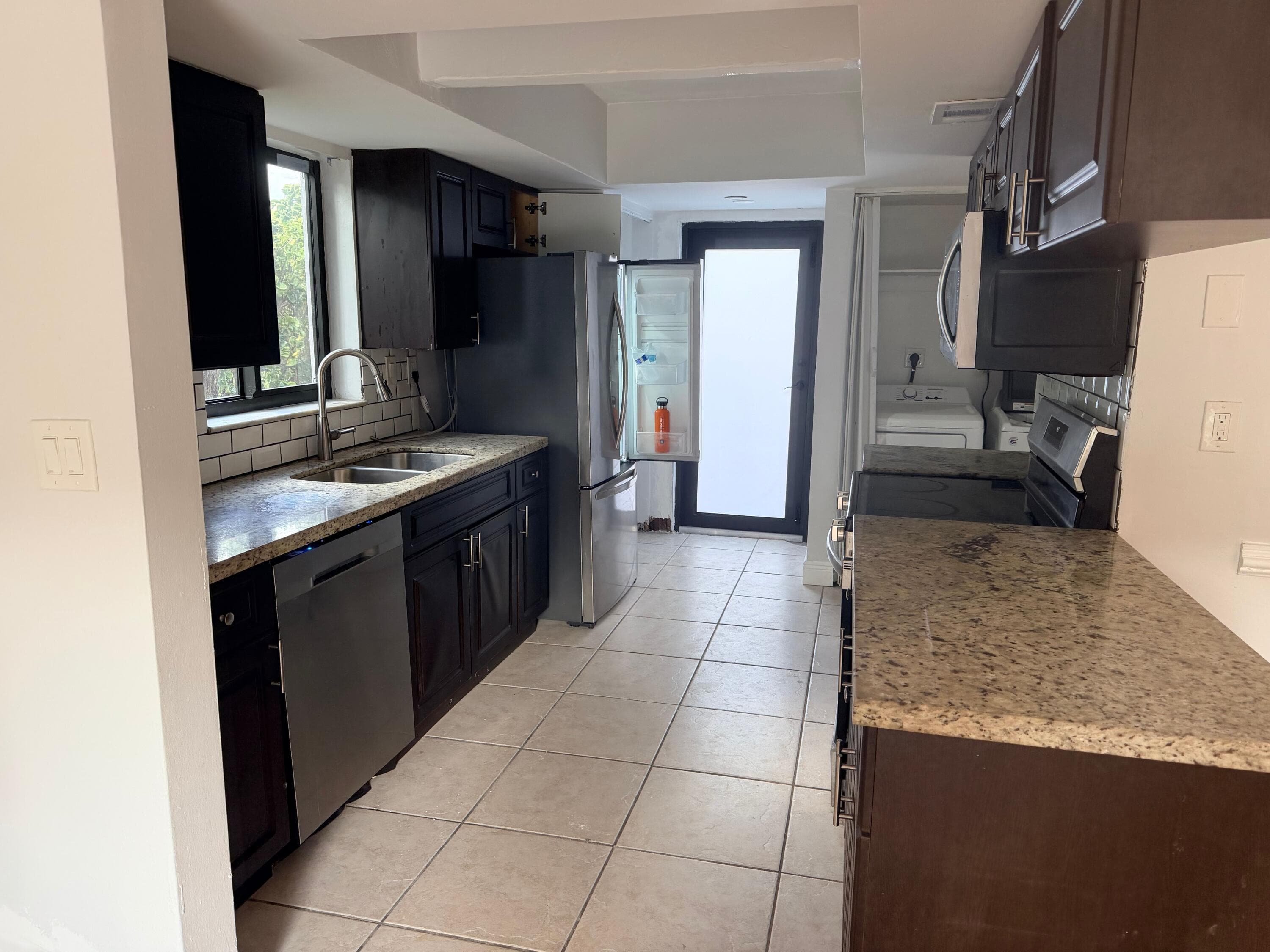 4340 NW 80th Avenue 1, Coral Springs, FL 33065 — photo 2 of 27