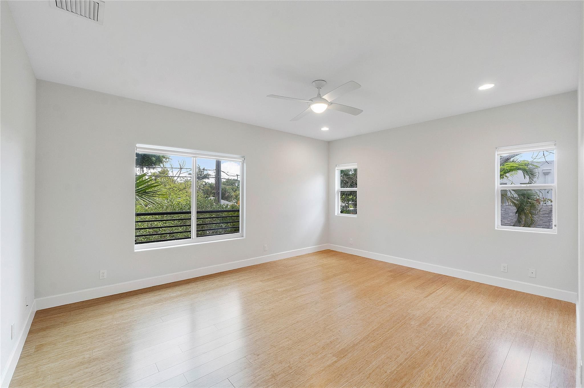 825 NE 17th Way, Fort Lauderdale, FL 33304 — photo 10 of 30