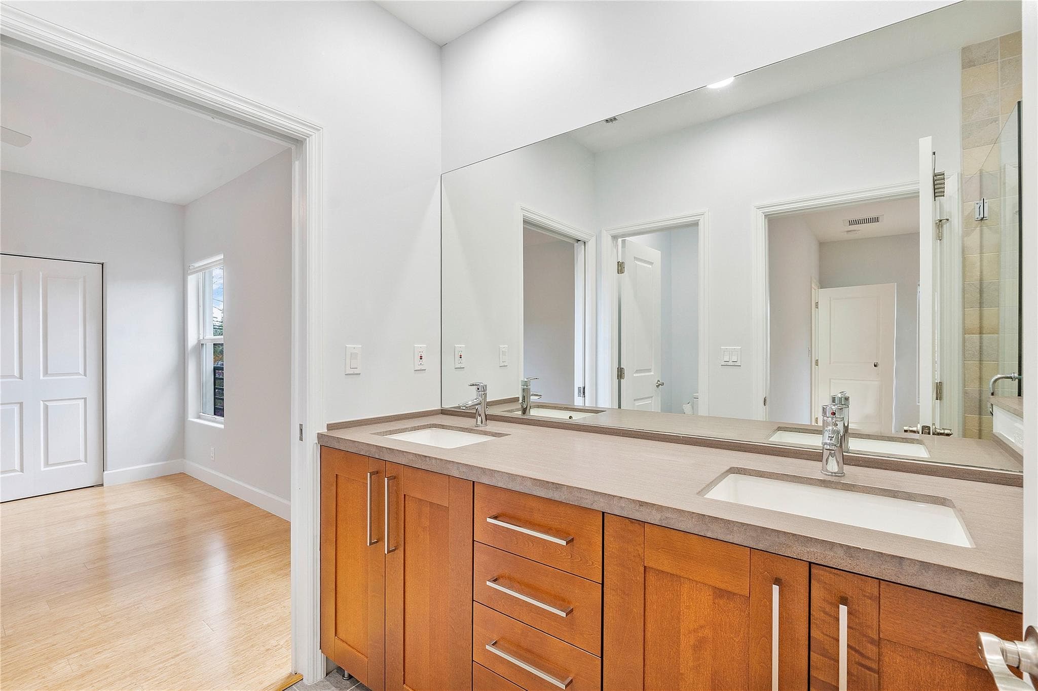 825 NE 17th Way, Fort Lauderdale, FL 33304 — photo 18 of 30