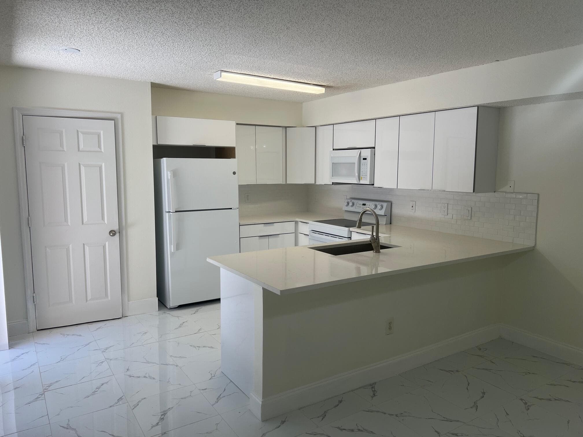 2212 White Pine Circle B, Greenacres, FL 33415 — photo 5 of 14