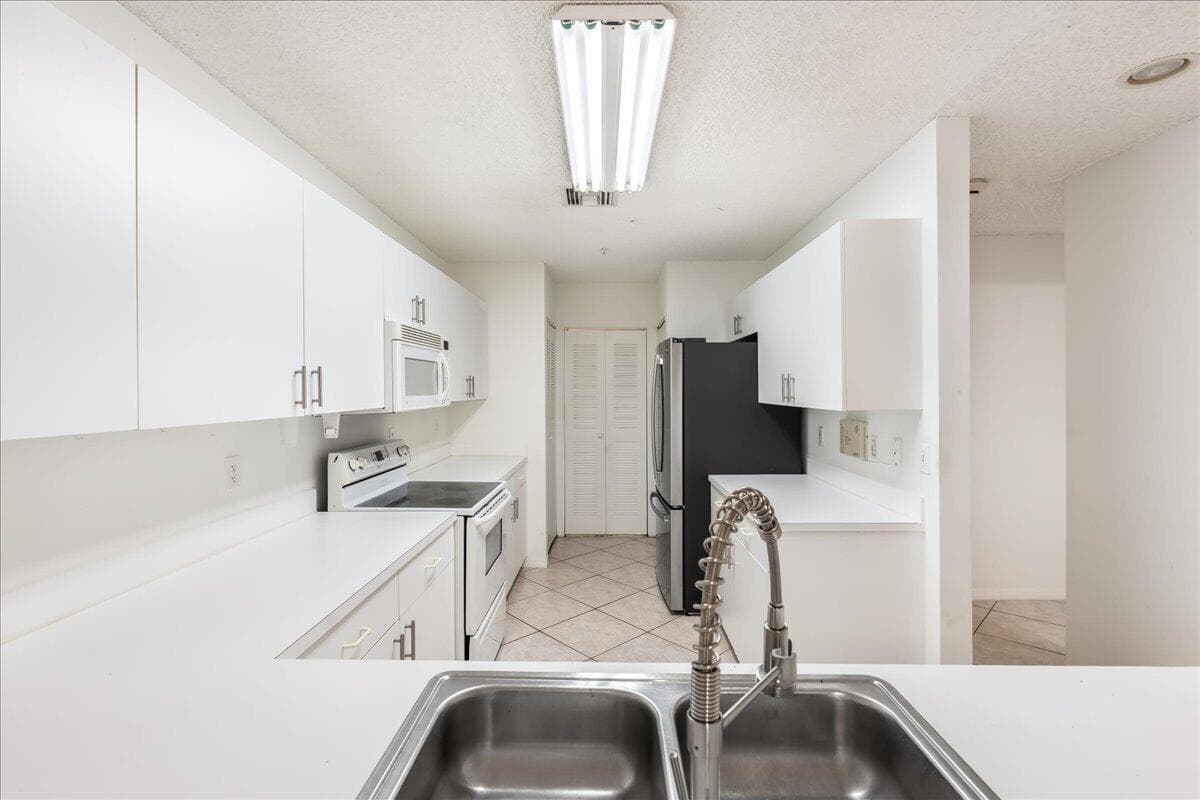 10129 W Atlantic Boulevard E3, Coral Springs, FL 33071 — photo 18 of 27