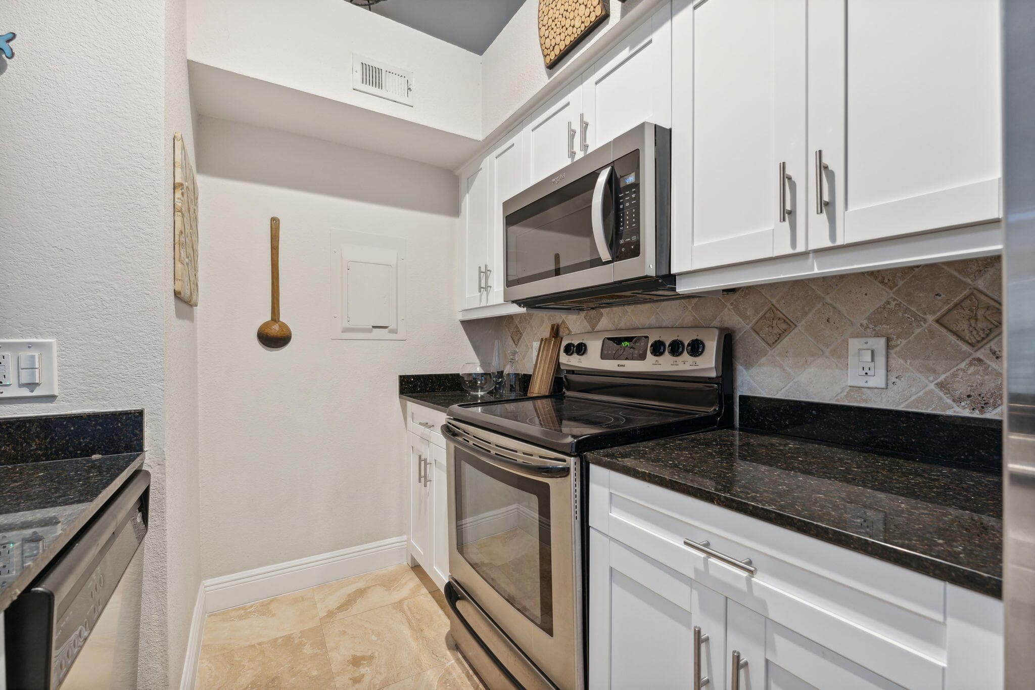 1725 Palm Cove Boulevard 2-306, Delray Beach, FL 33445 — photo 4 of 21