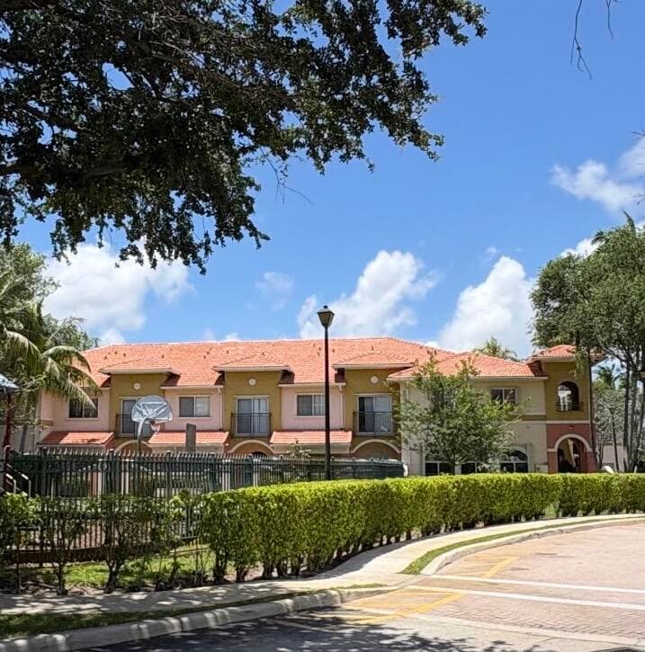 203 S Santa Catalina Circle 203, North Lauderdale, FL 33068 — photo 3 of 34