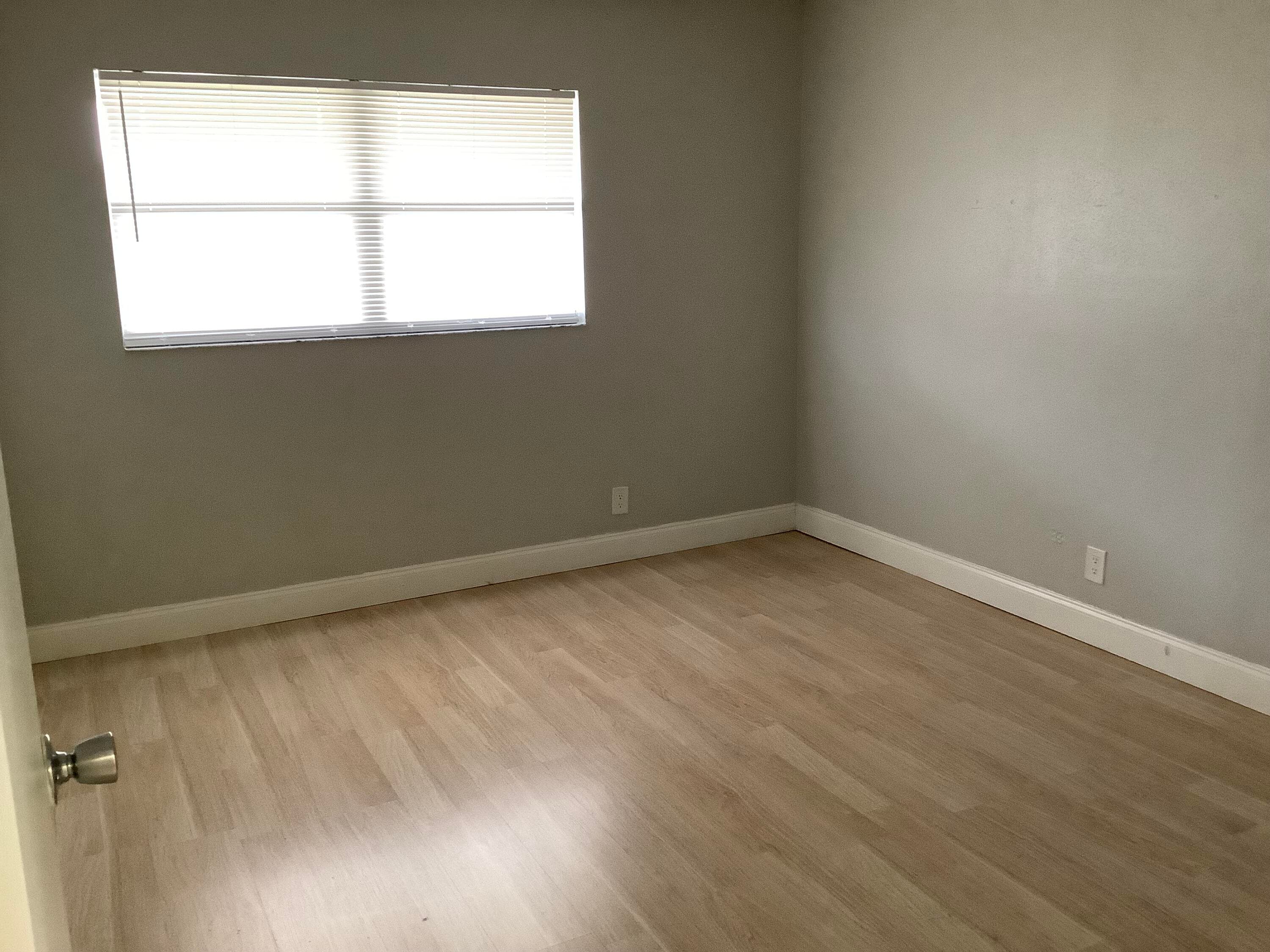 189 Saxony 189, Delray Beach, FL 33446 — photo 10 of 24