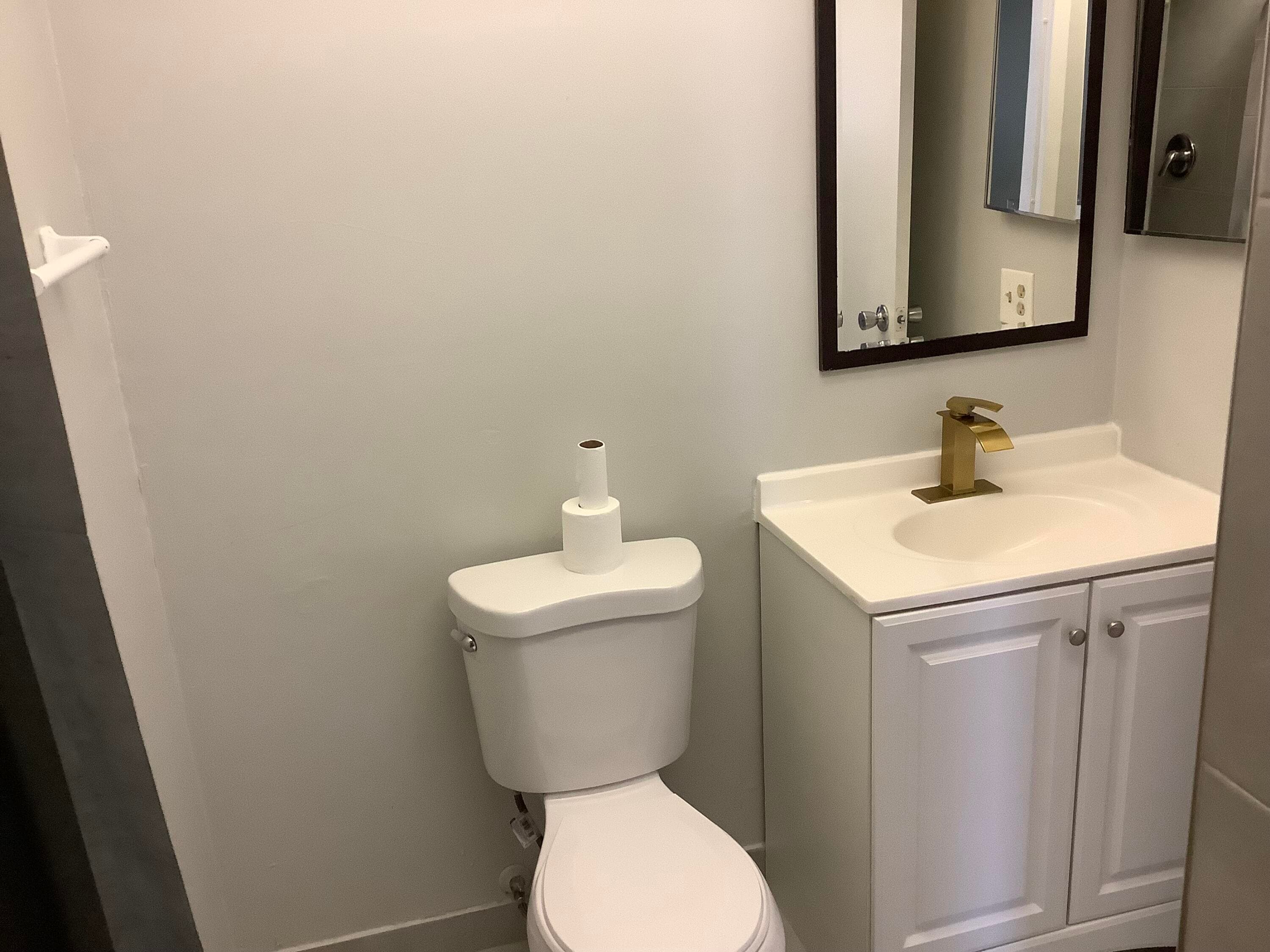 189 Saxony 189, Delray Beach, FL 33446 — photo 11 of 24