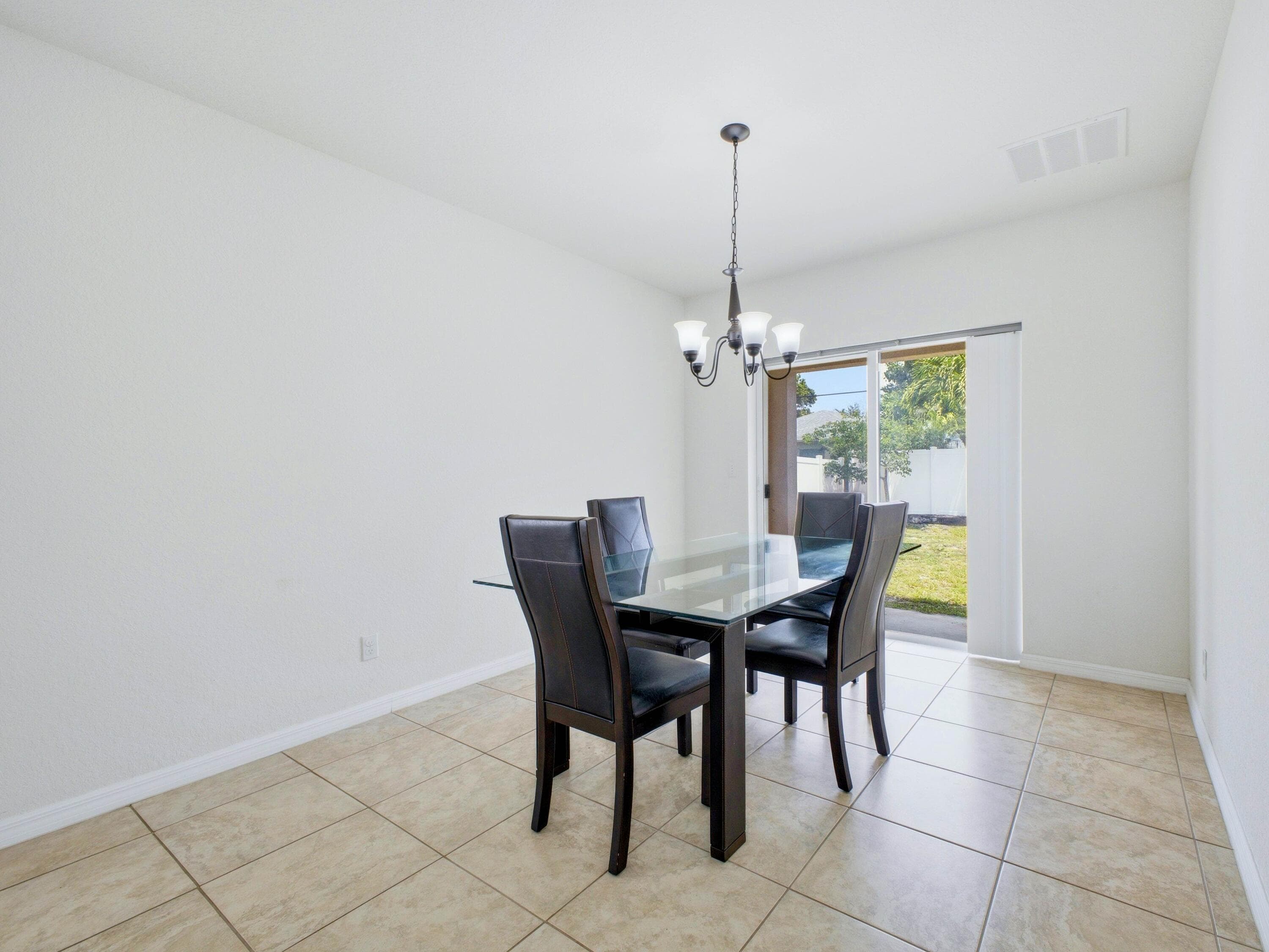 113 SE 3rd Avenue, Boynton Beach, FL 33435 — photo 7 of 27