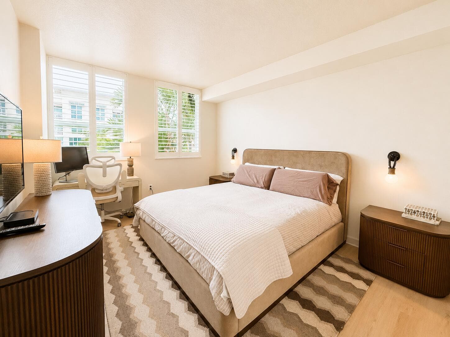 480 Hibiscus Street 828, West Palm Beach, FL 33401 — photo 5 of 20