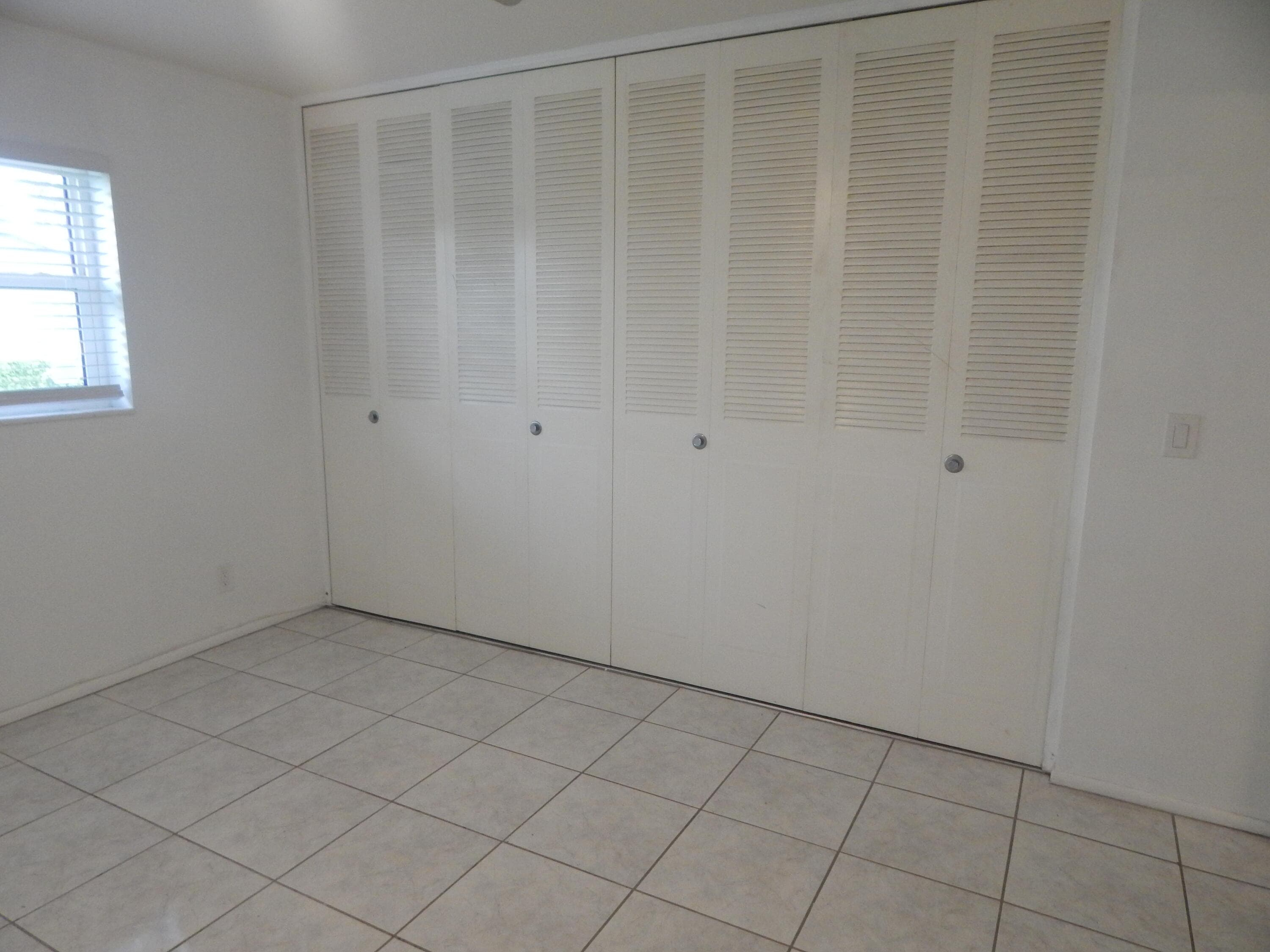 2930 E Ashley Dr Drive E B, West Palm Beach, FL 33415 — photo 10 of 17