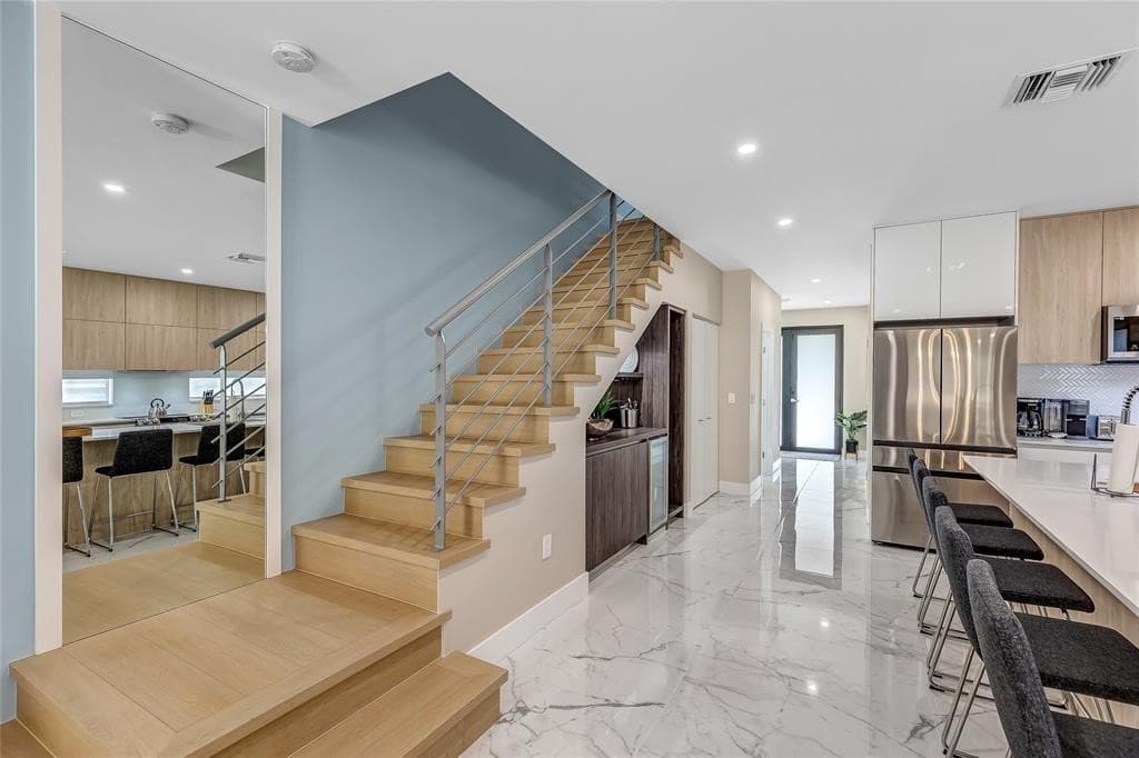 811 SW 10th Terrace, Fort Lauderdale, FL 33315 — photo 22 of 41