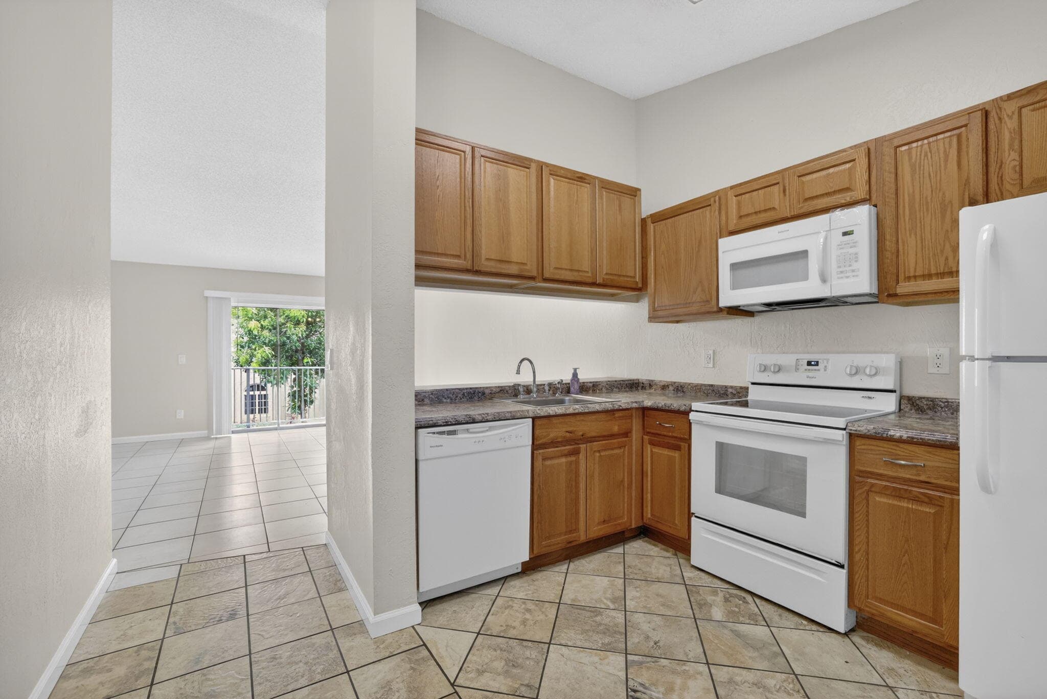 11490 NW 45th Street, Coral Springs, FL 33065 — photo 6 of 41