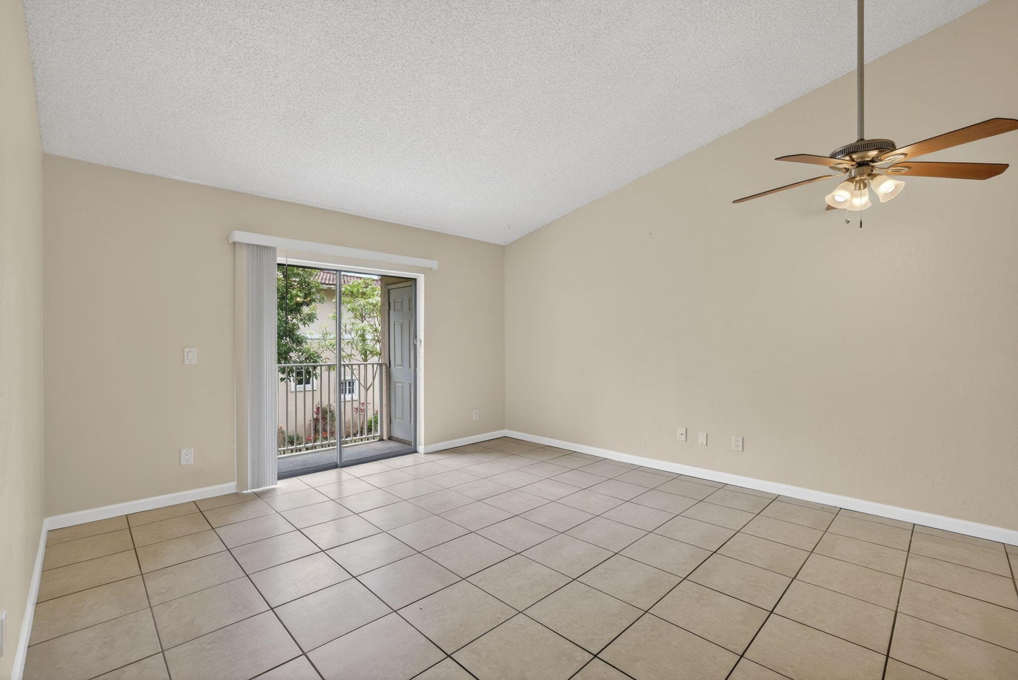 11490 NW 45th Street, Coral Springs, FL 33065 — photo 14 of 41