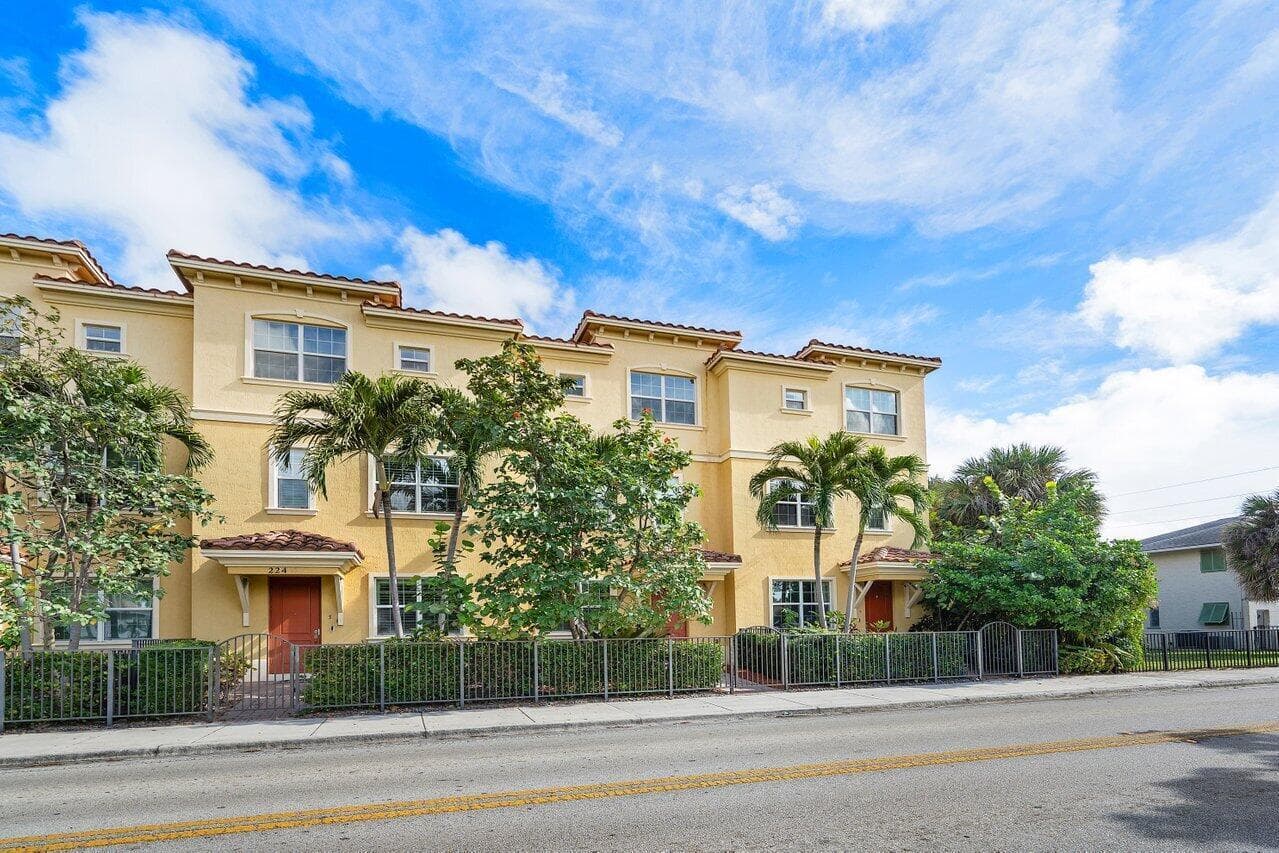 224 S Federal Highway 4, Lake Worth Beach, FL 33460 — photo 3 of 29