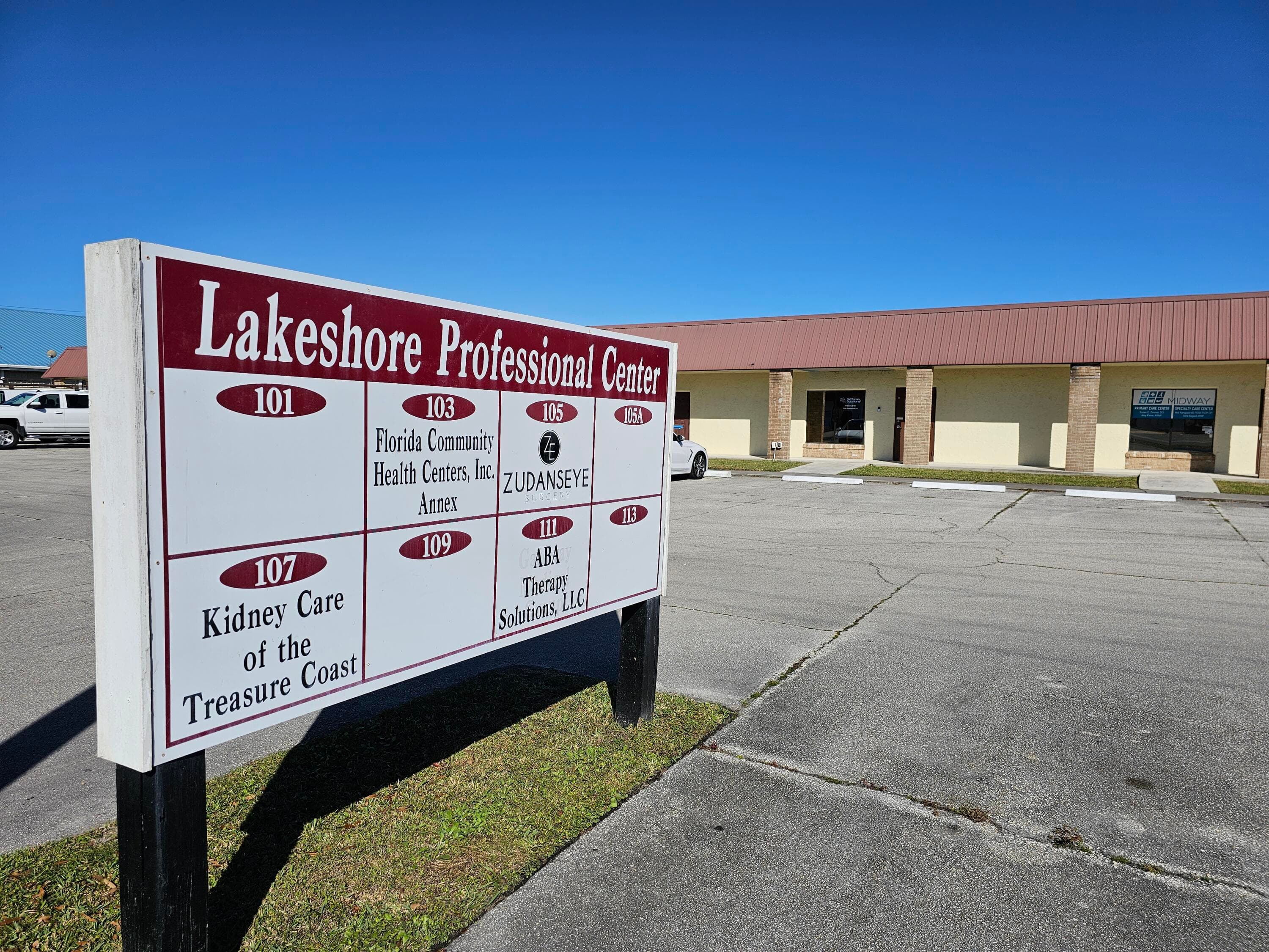 111 NE 19th Drive, Okeechobee, FL — photo 1 of 15