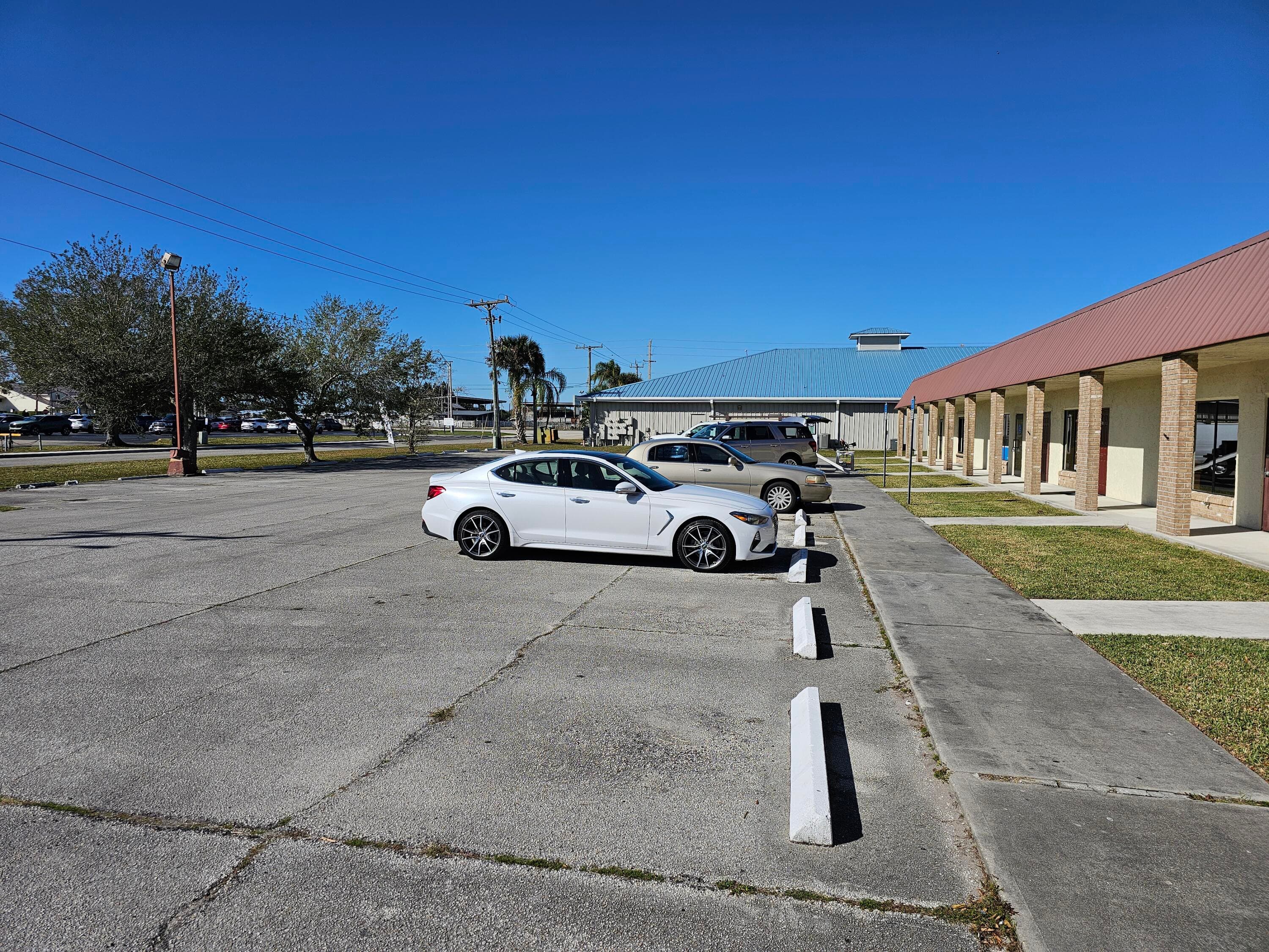 111 NE 19th Drive, Okeechobee, FL — photo 3 of 15