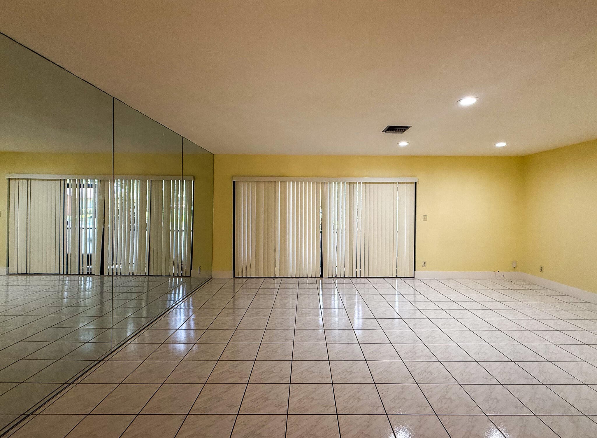 4567 NW 90th Avenue, Sunrise, FL 33351 — photo 7 of 27
