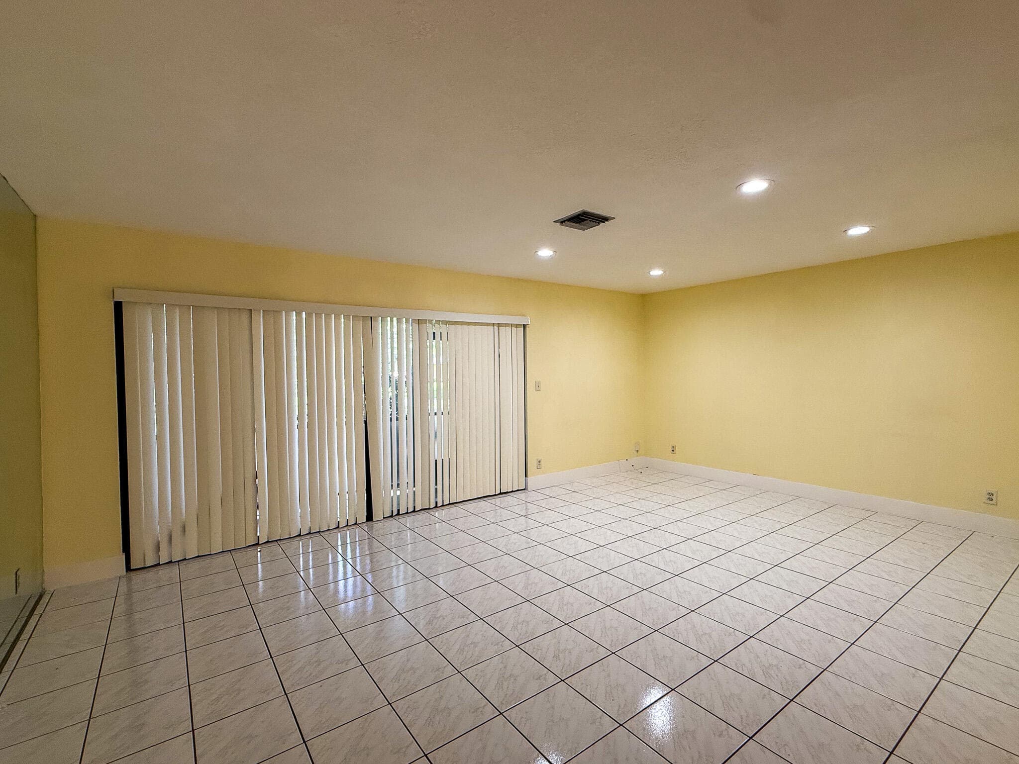 4567 NW 90th Avenue, Sunrise, FL 33351 — photo 9 of 27