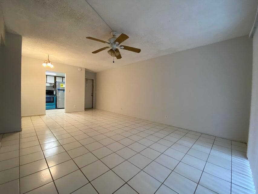 626 NW 13th Street 16, Boca Raton, FL 33486 — photo 4 of 10