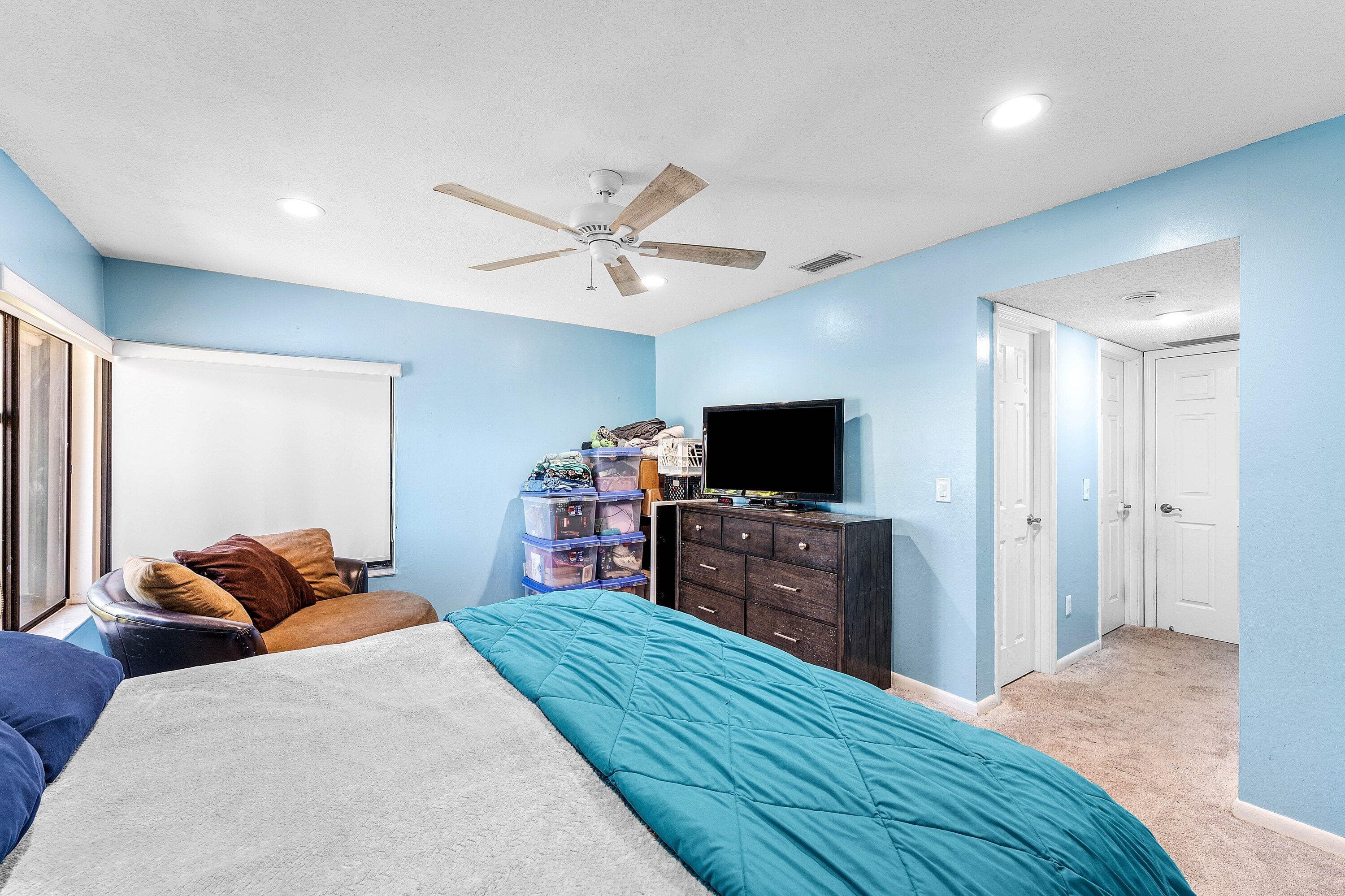 2810 Sand Pines Court, Lake Worth, FL 33462 — photo 13 of 37