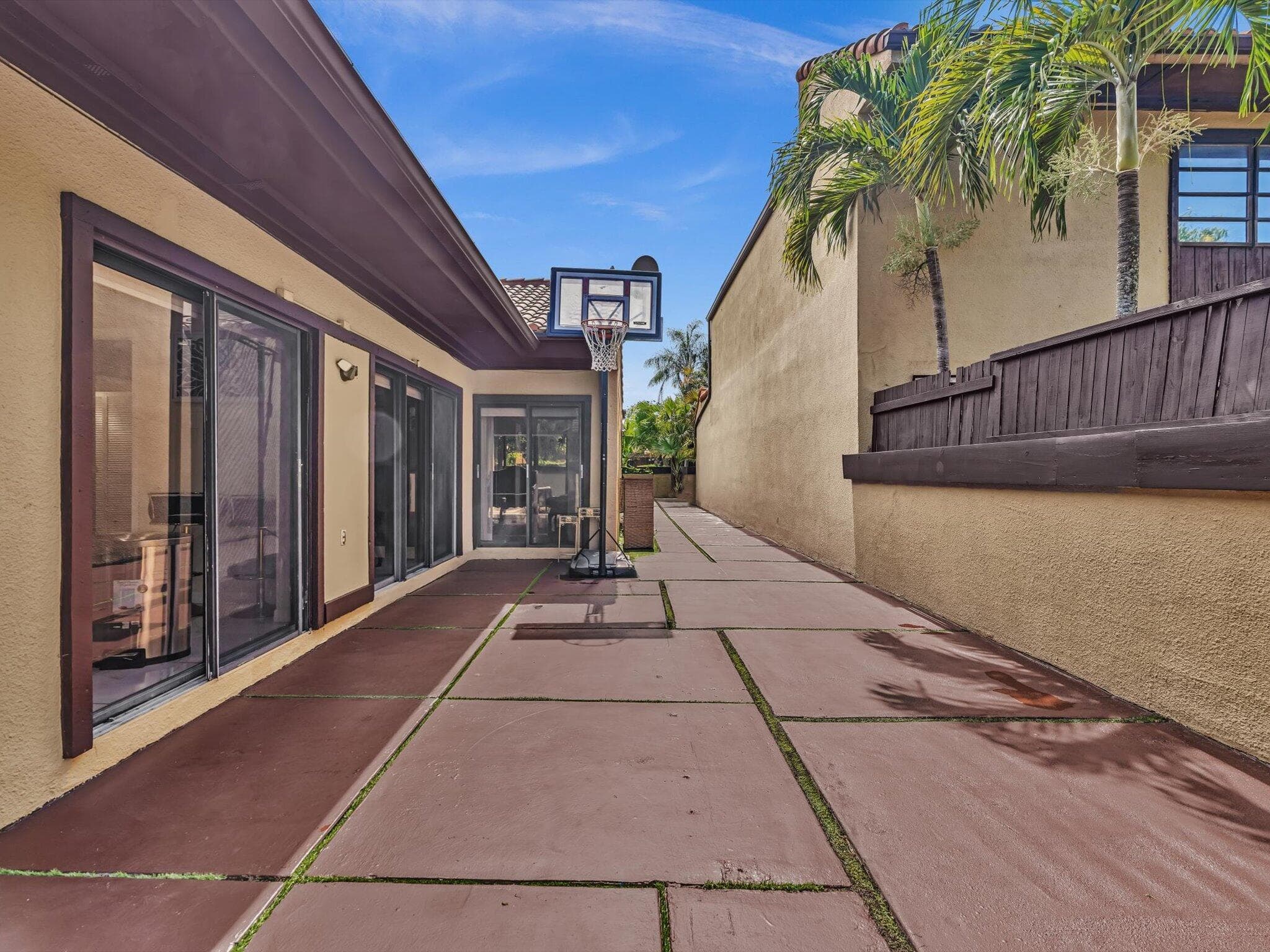 20331 NE 10th Court, Miami, FL 33179 — photo 4 of 45