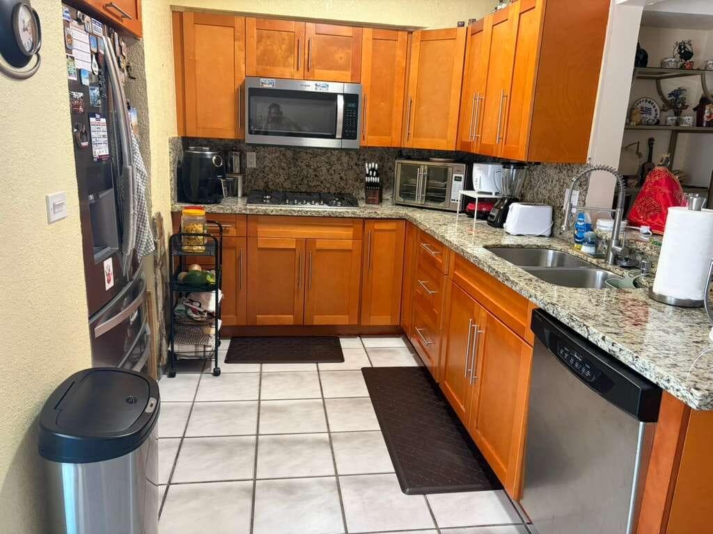 10501 NW 35th Place, Miami, FL 33147 — photo 2 of 17