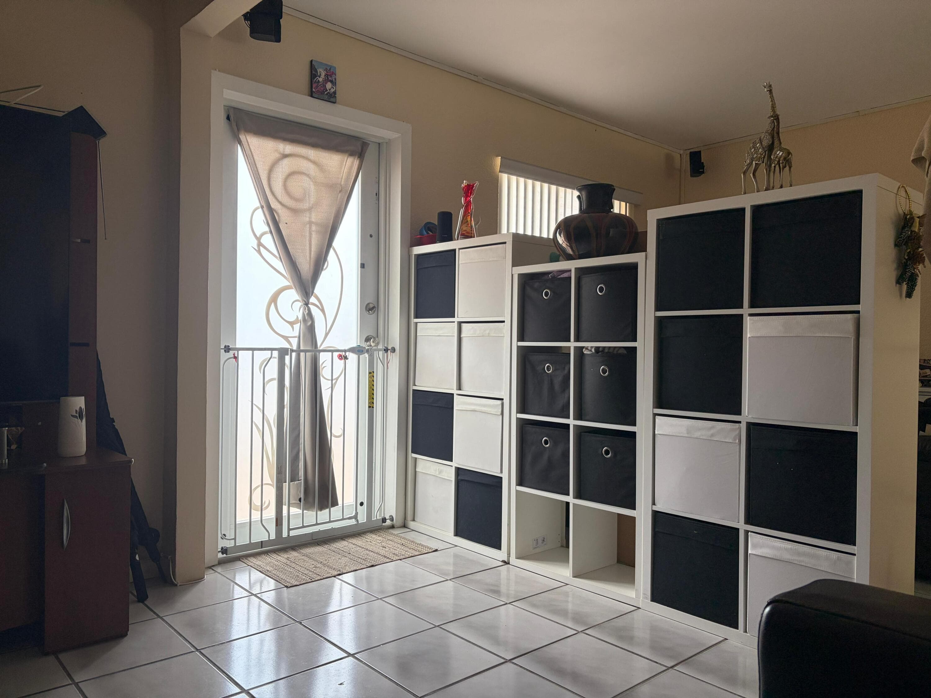 10501 NW 35th Place, Miami, FL 33147 — photo 7 of 17